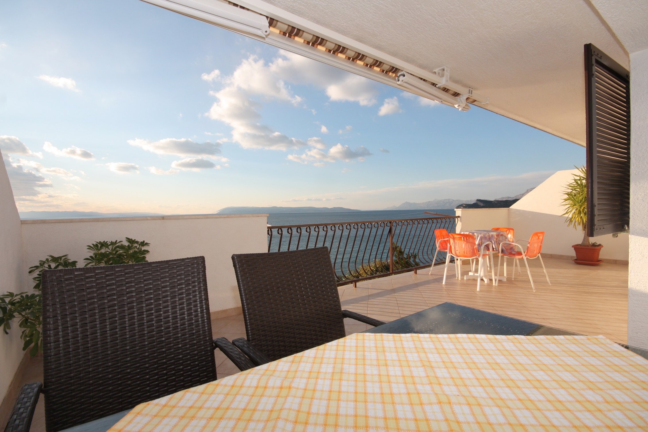 2-Zimmer-Ferienwohnung am Strand Tucepi, Makarska A-2694-c