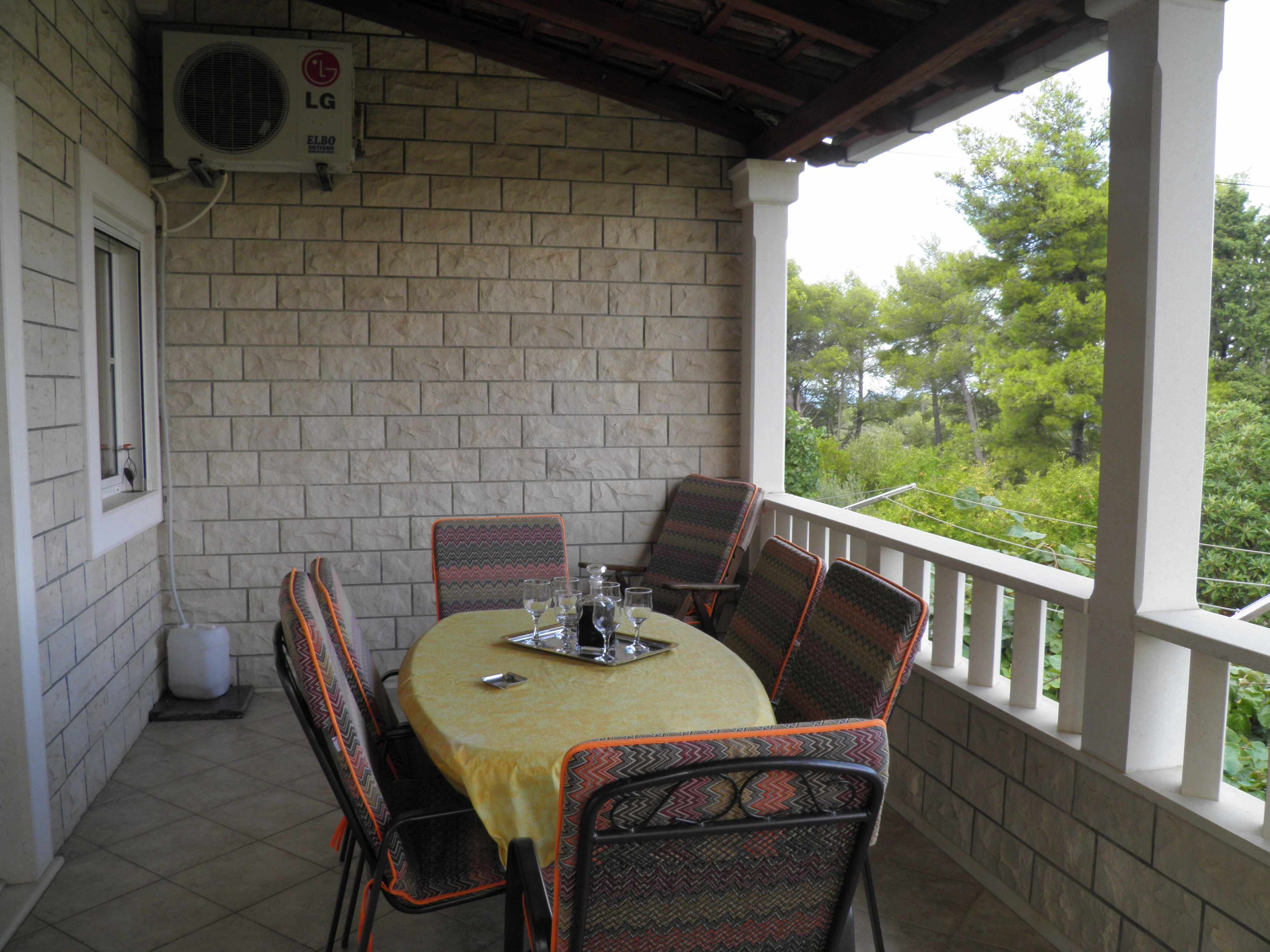 3-Zimmer-Ferienwohnung mit Terrasse Mirca, Brac A-2838-a