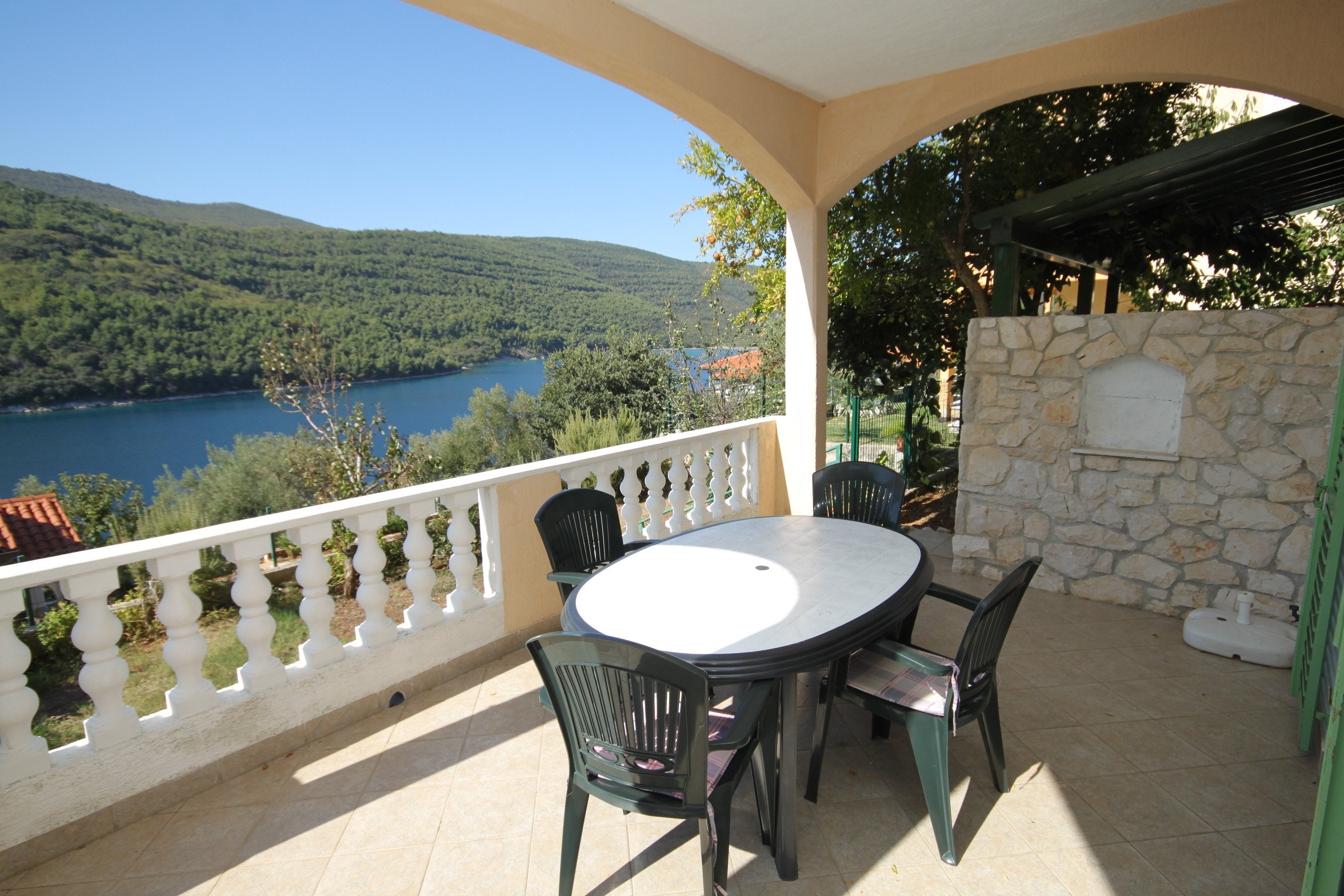 1-Zimmer-Ferienwohnung mit Terrasse und Meerblick Duga Luka (Prtlog),