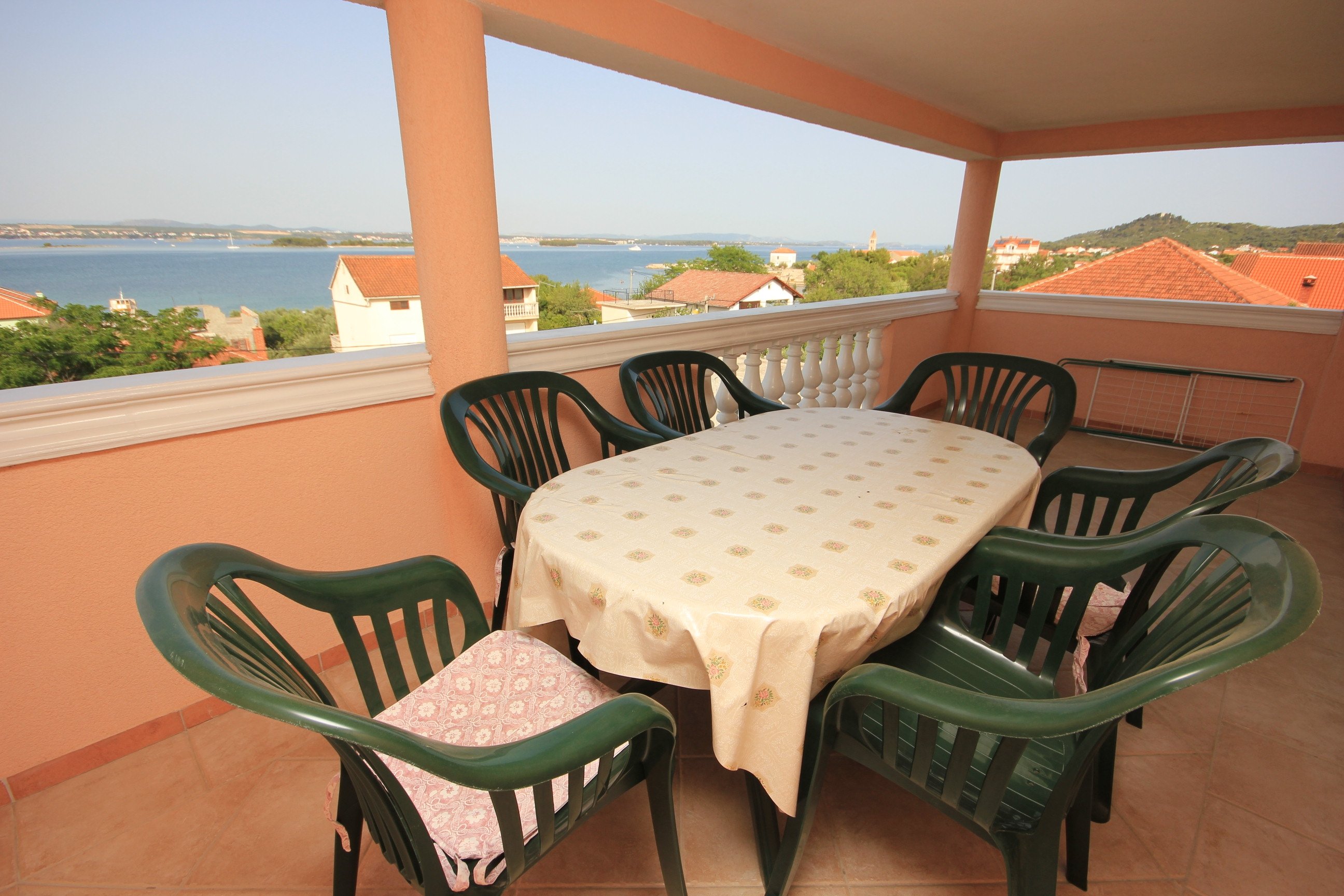 2-Zimmer-Ferienwohnung mit Terrasse und Meerblick Kraj, Pasman A-331-c