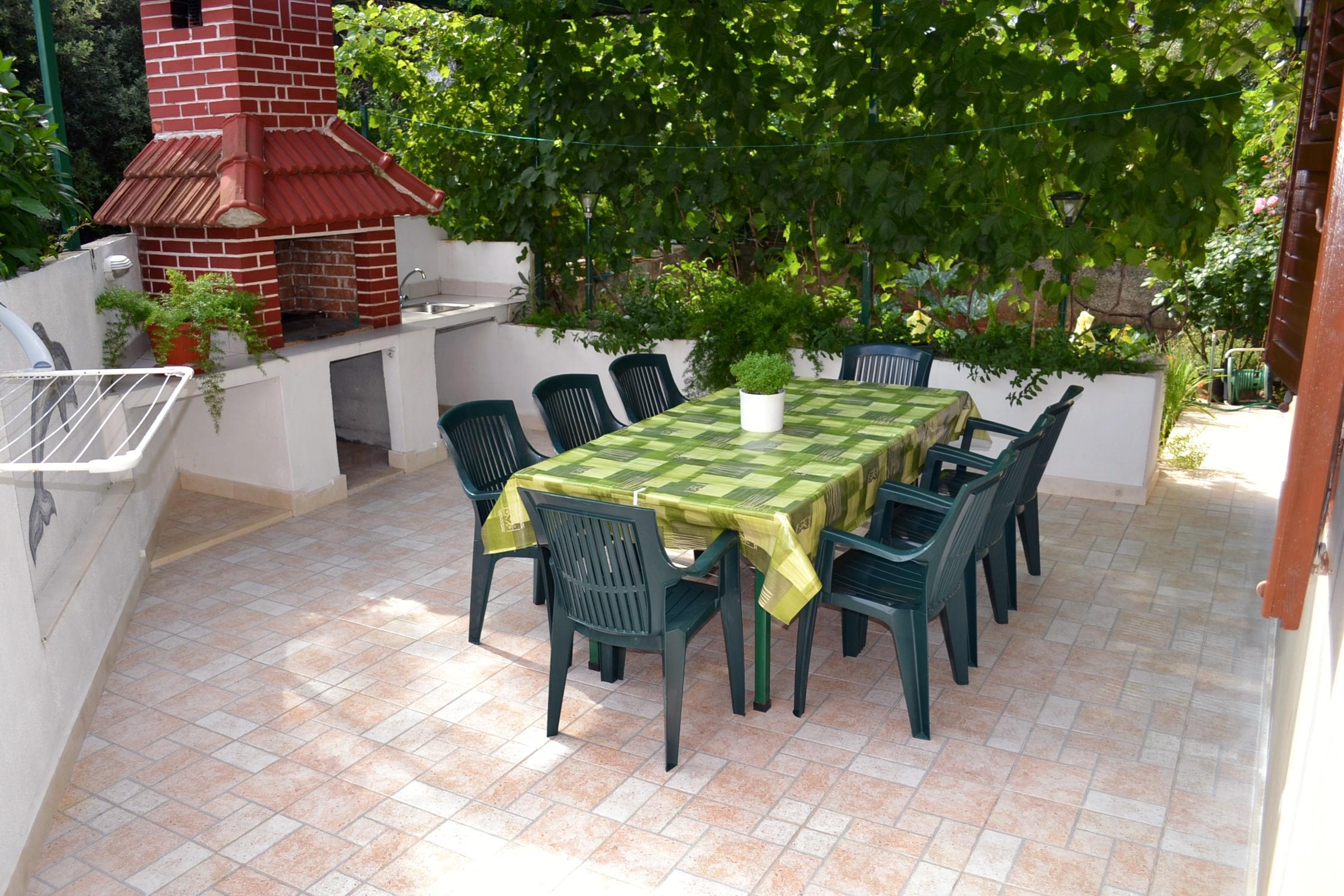3-Zimmer-Ferienwohnung mit Terrasse Mirca, Brac A-2886-a