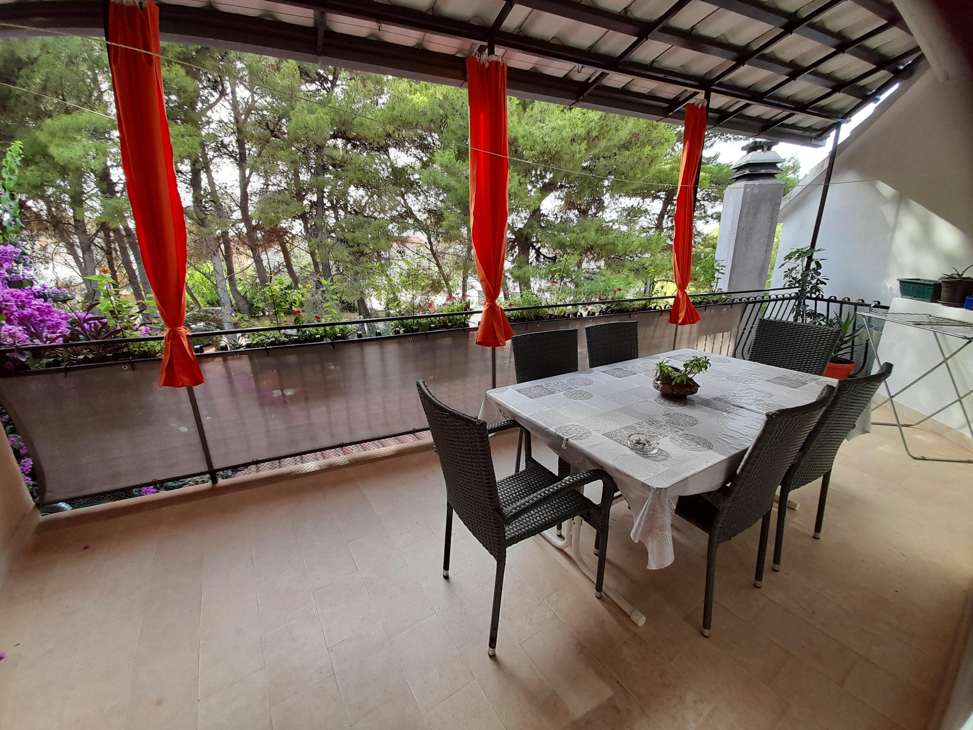 2-Zimmer-Ferienwohnung mit Terrasse Mirca, Brac A-2886-b