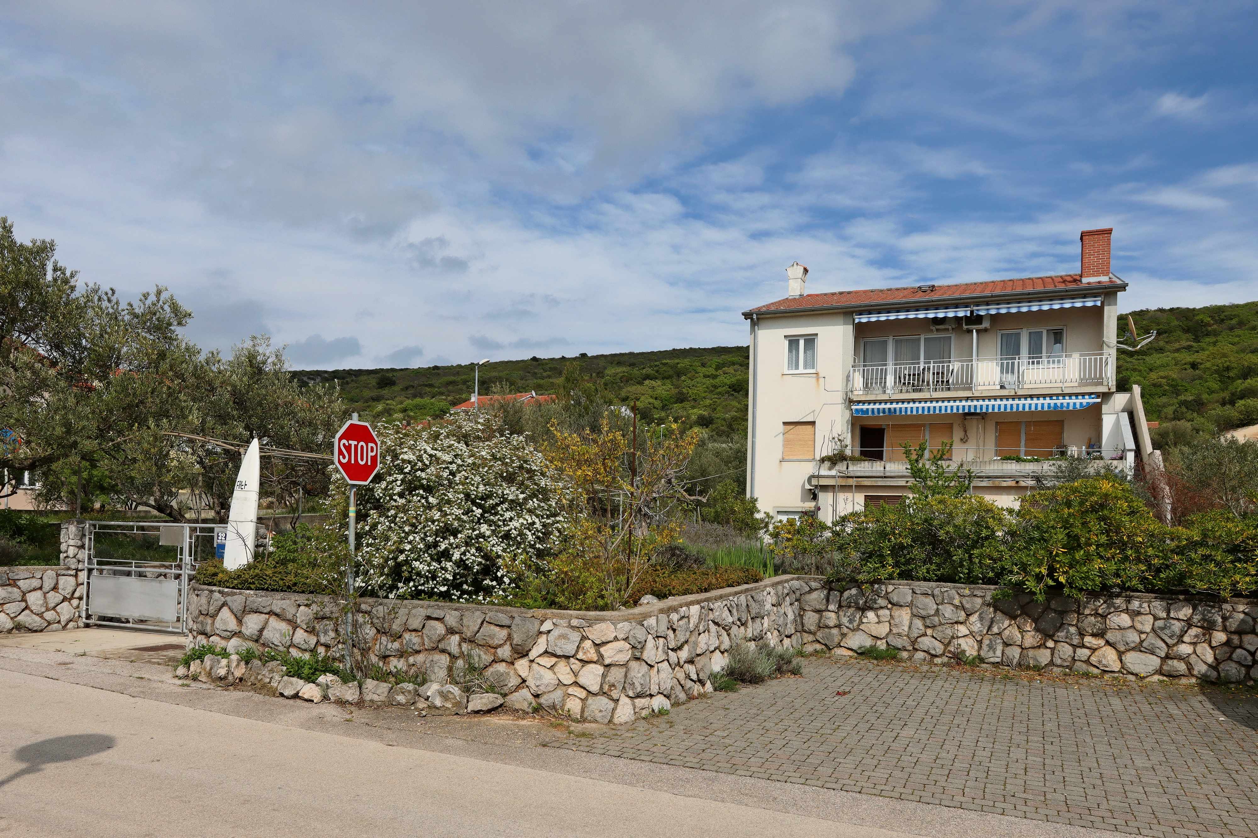 2-Zimmer-Ferienwohnung mit Balkon und Meerblick Punat, Krk A-5410-a
