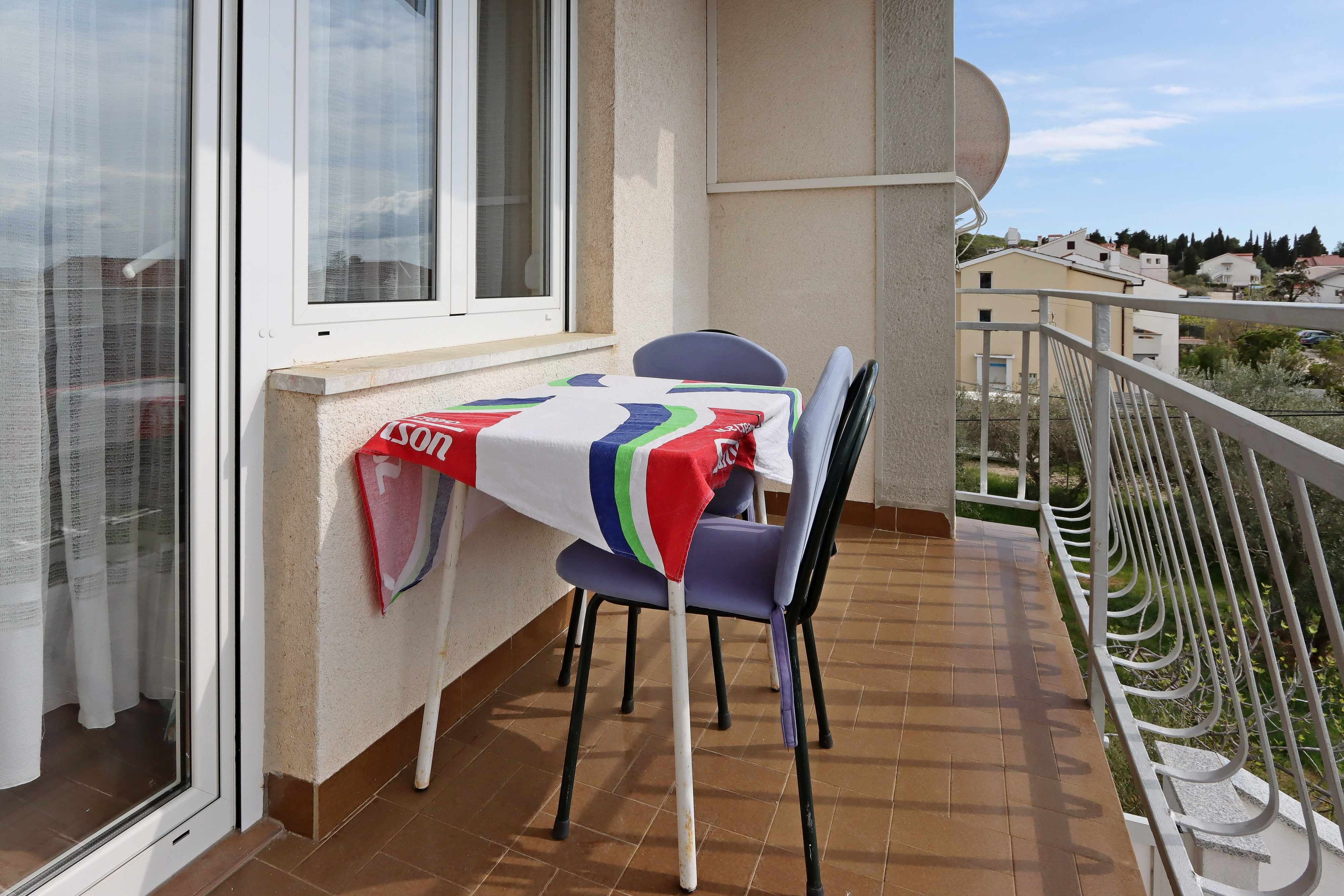 1-Zimmer-Ferienwohnung mit Balkon und Meerblick Punat, Krk A-5410-b