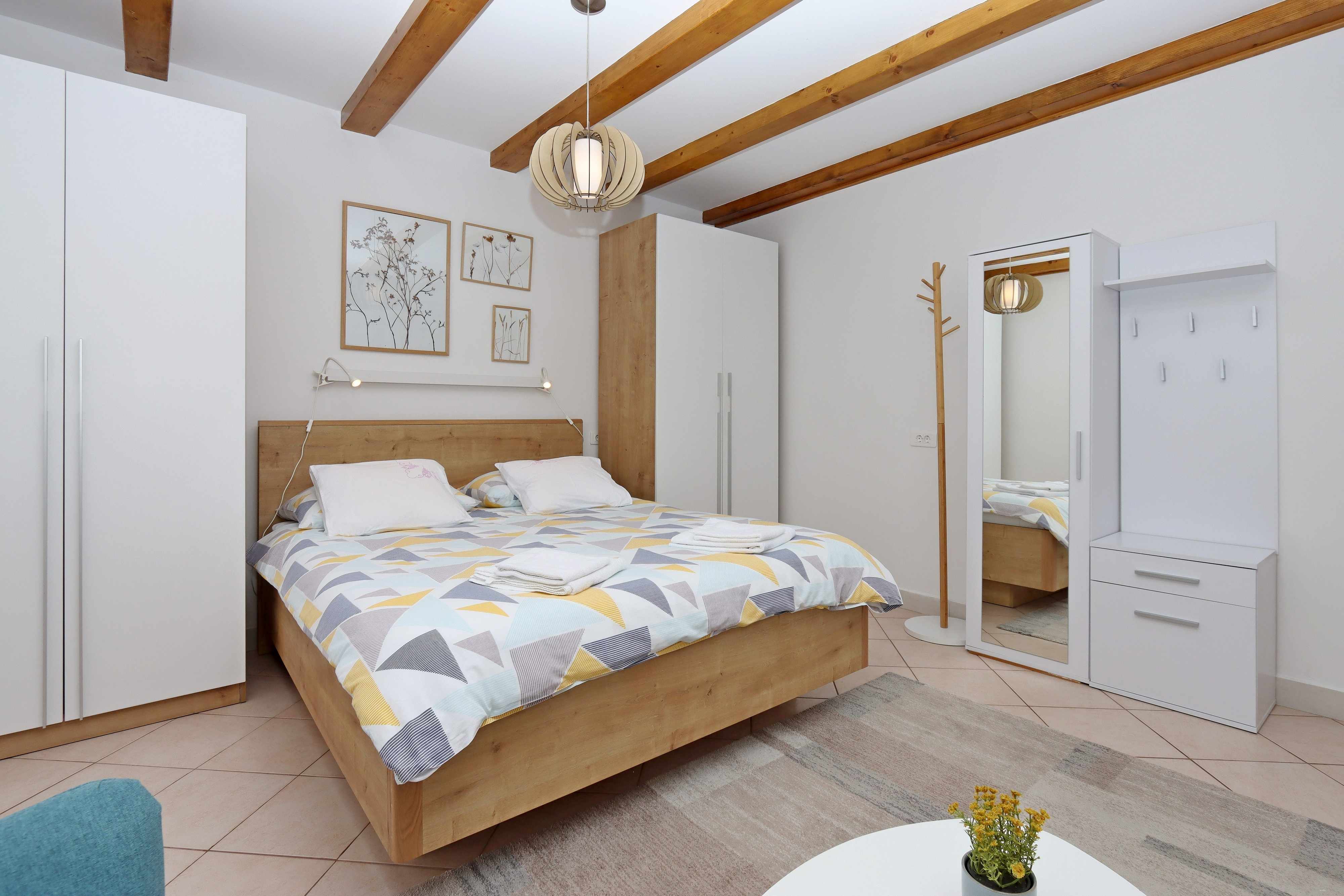 1-Zimmer-Ferienwohnung mit Terrasse Klenovica, Novi Vinodolski A-5580-