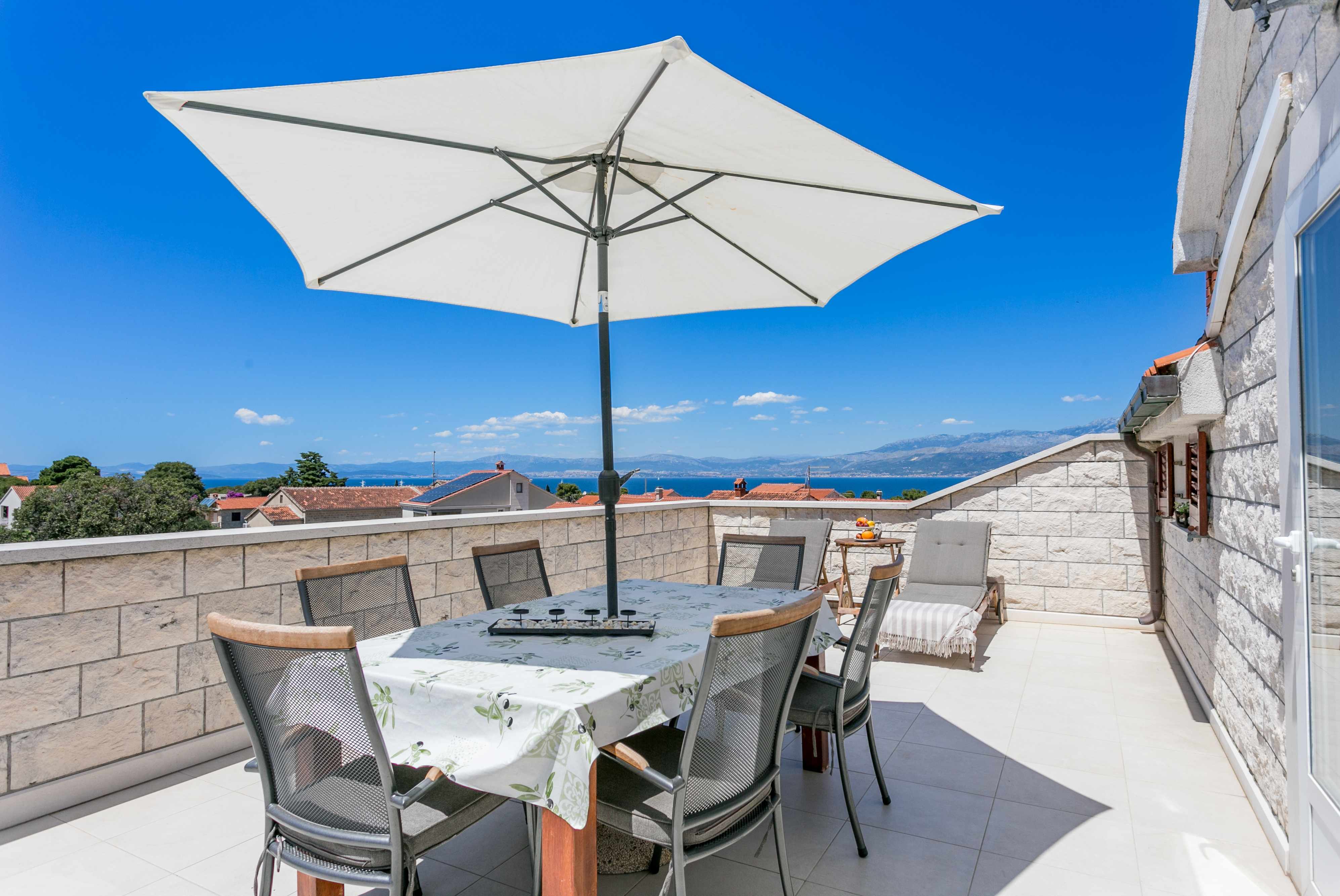 2-Zimmer-Ferienwohnung mit Terrasse und Meerblick Supetar, Brac A-5658