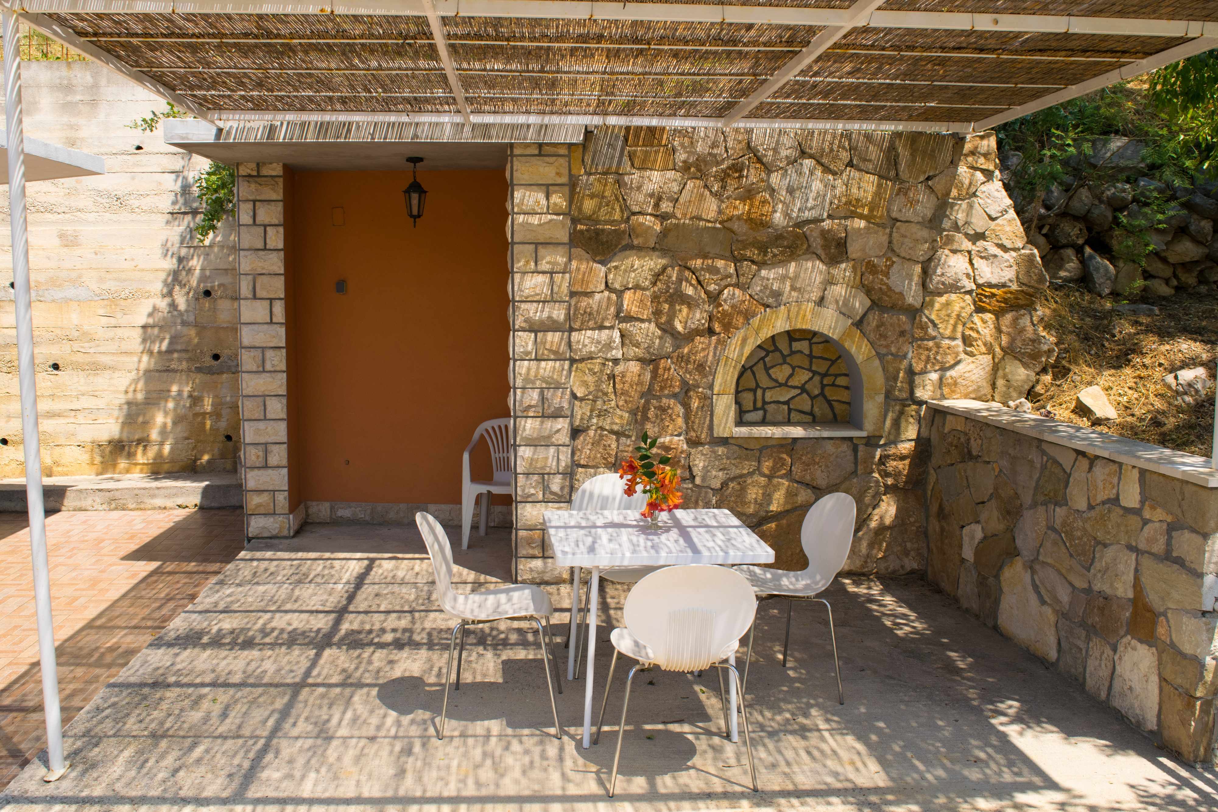 1-Zimmer-Ferienwohnung mit Terrasse und Meerblick Lokva Rogoznica, Omi