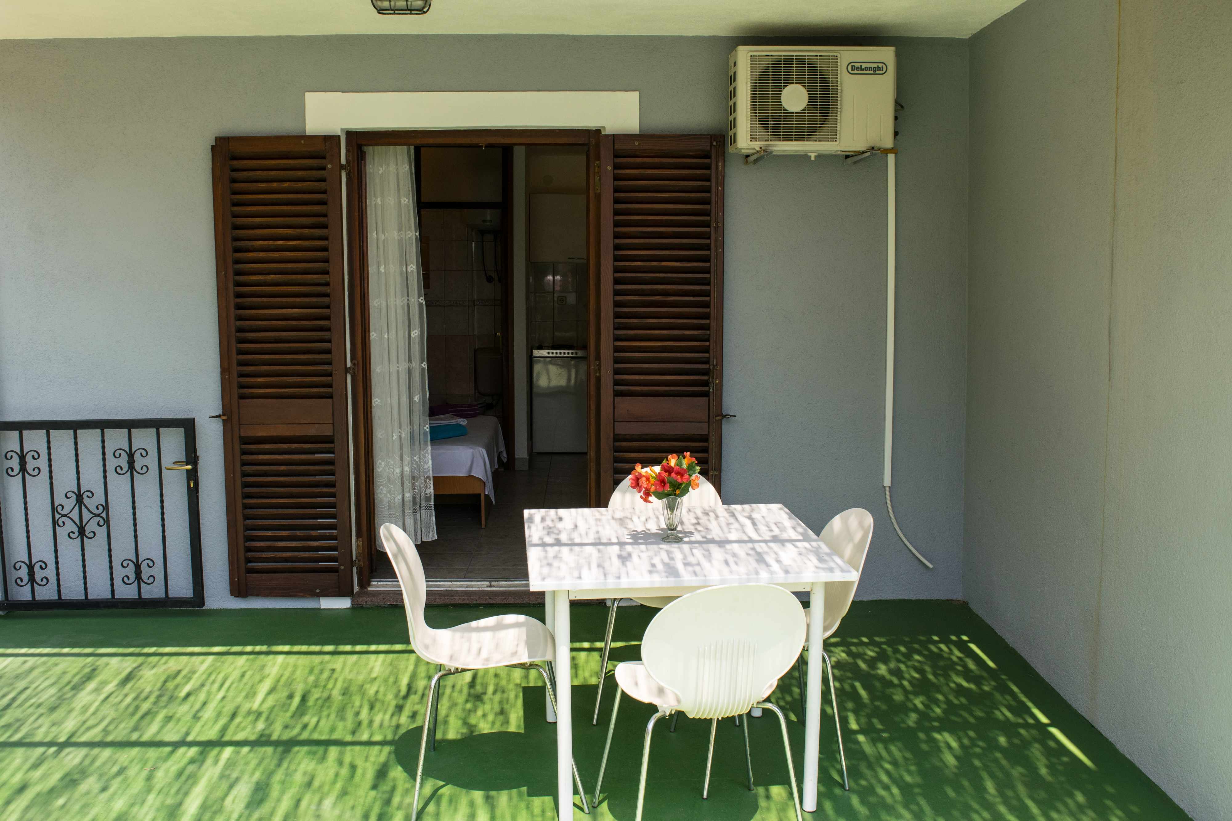 Studio Appartement mit Terrasse und Meerblick Lokva Rogoznica, Omis AS