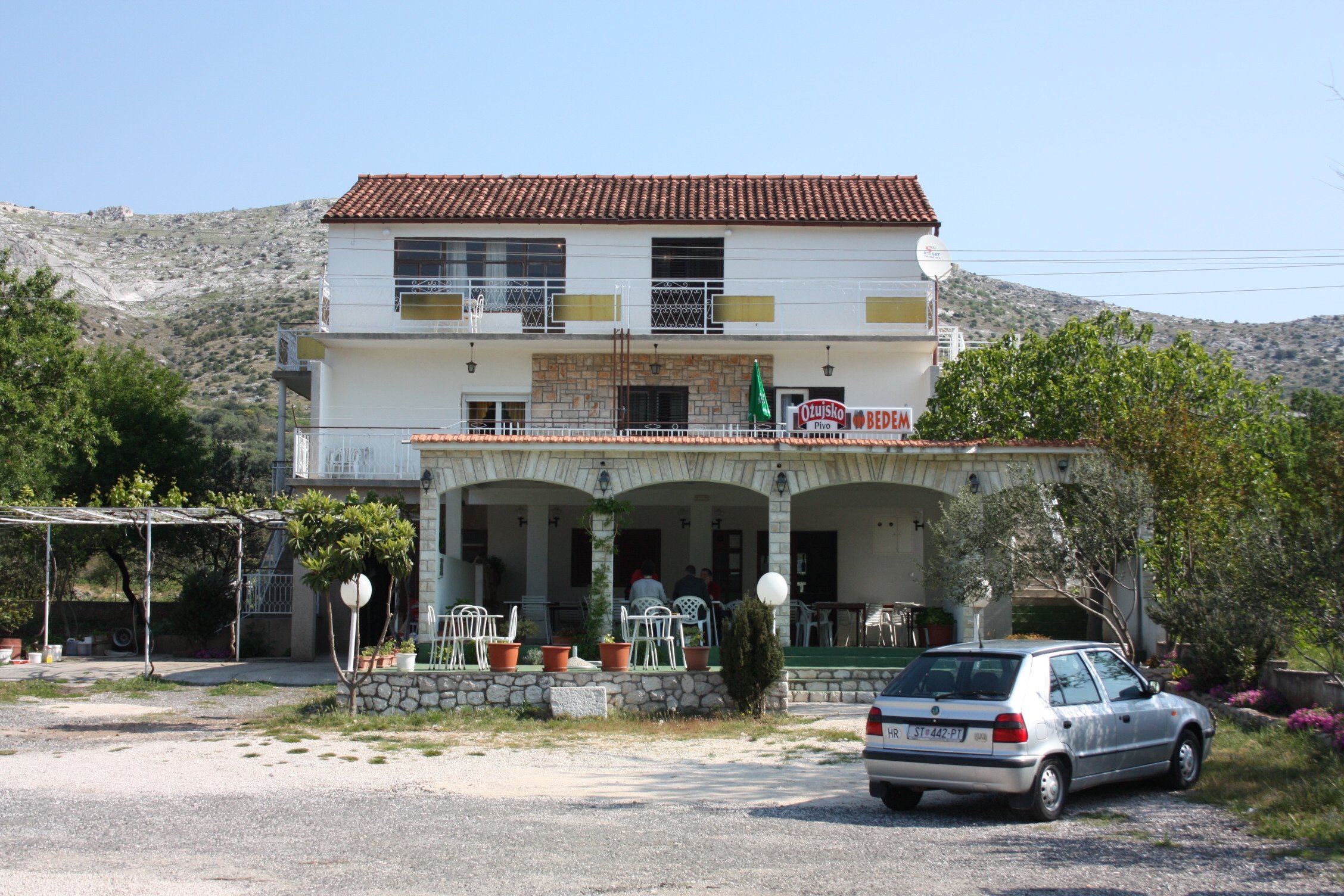 2-Zimmer-Ferienwohnung mit Terrasse und Meerblick Grebastica, Sibenik