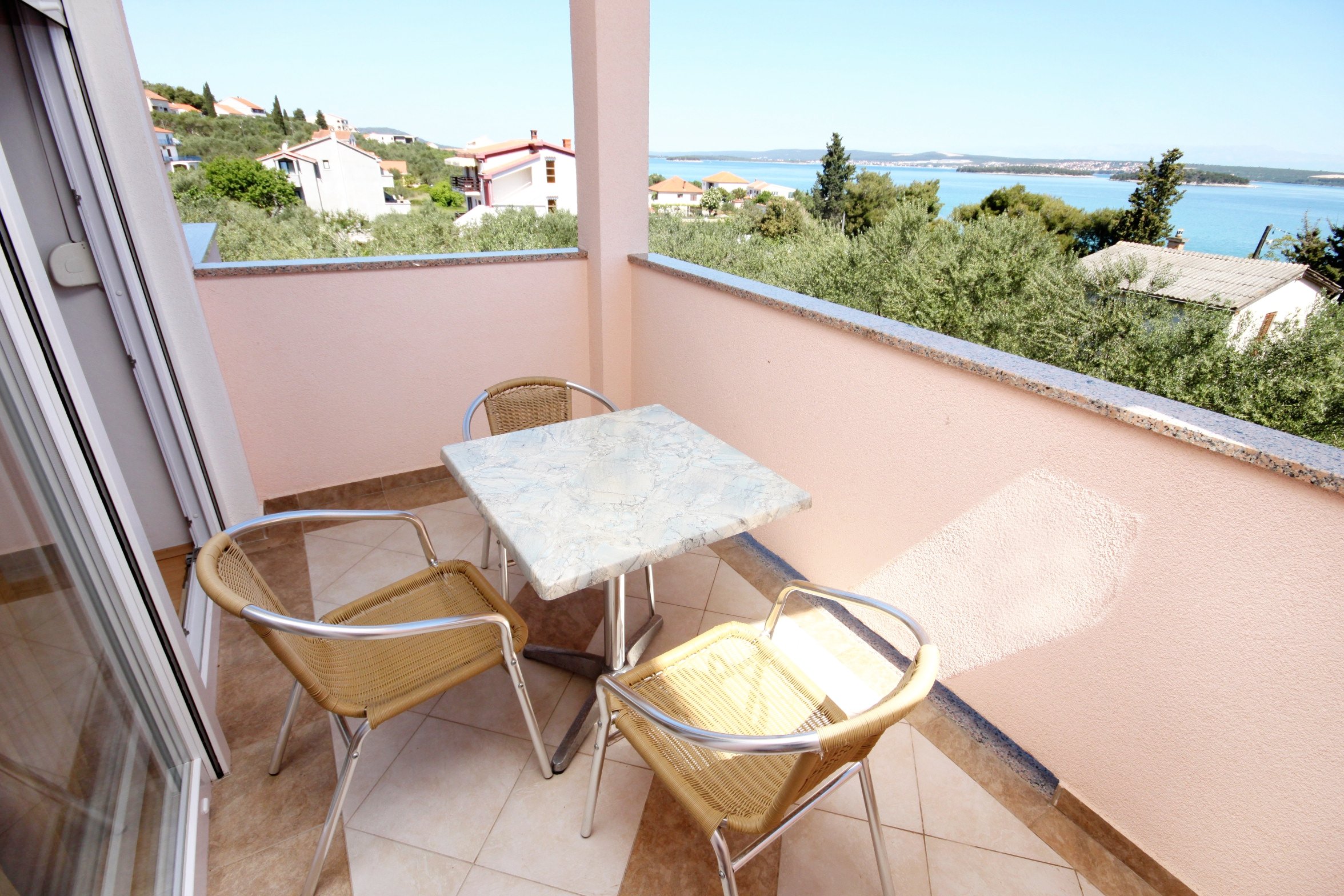 1-Zimmer-Ferienwohnung mit Terrasse und Meerblick Tkon, Pasman A-6215-