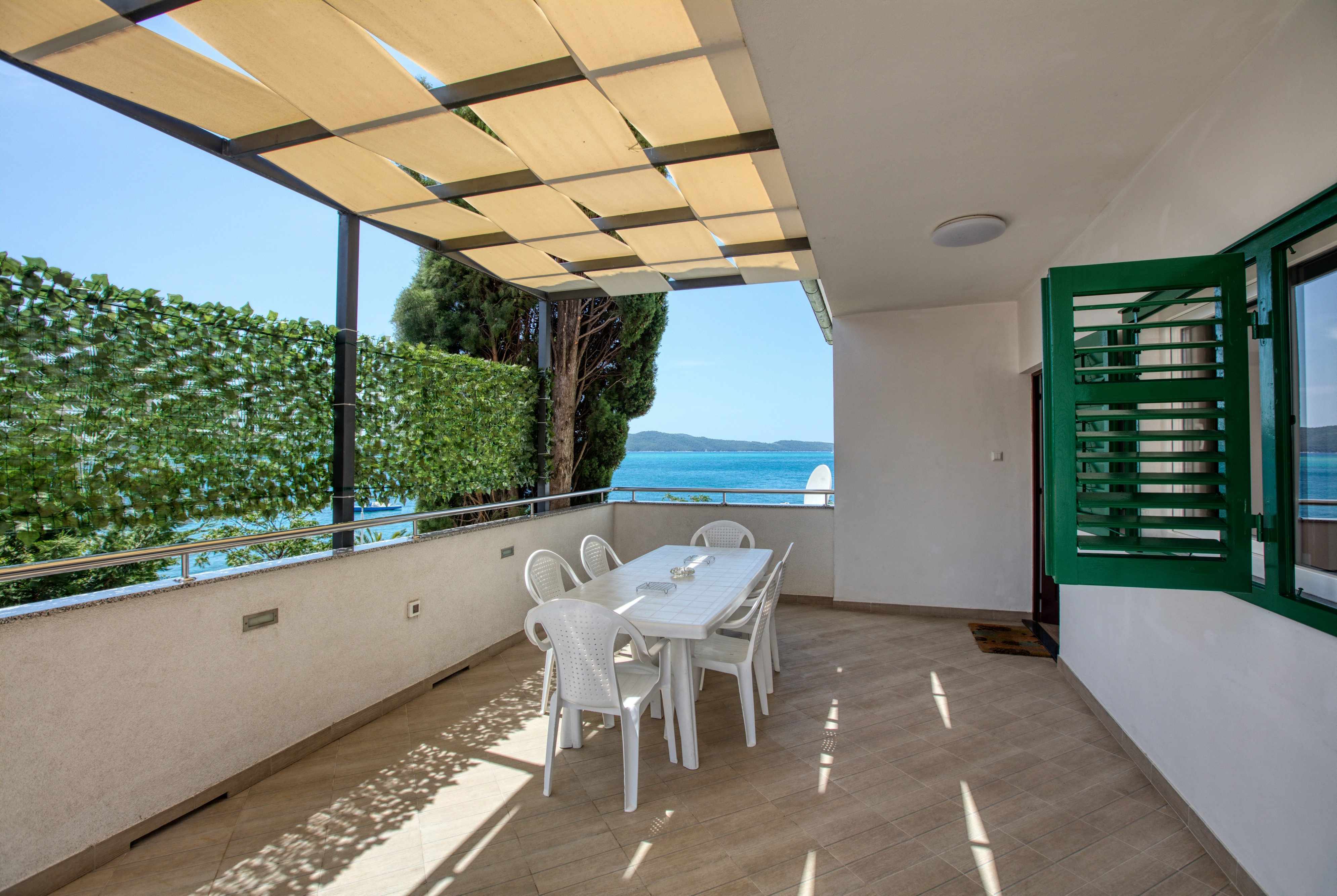 3-Zimmer-Ferienwohnung am Strand Brodarica (Sibenik) A-4833-d