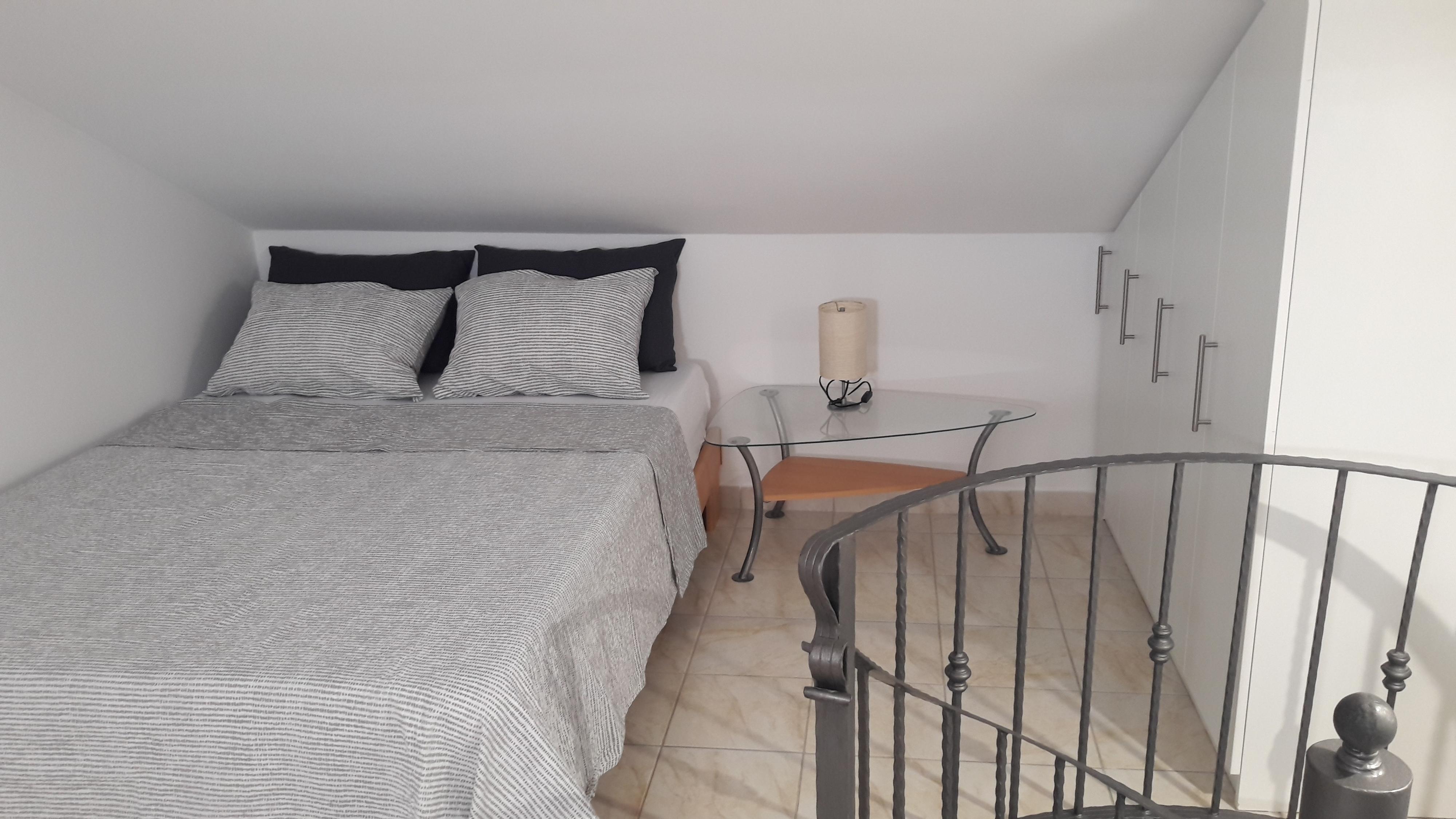 1-Zimmer-Ferienwohnung am Strand Brodarica (Sibenik) A-4195-d