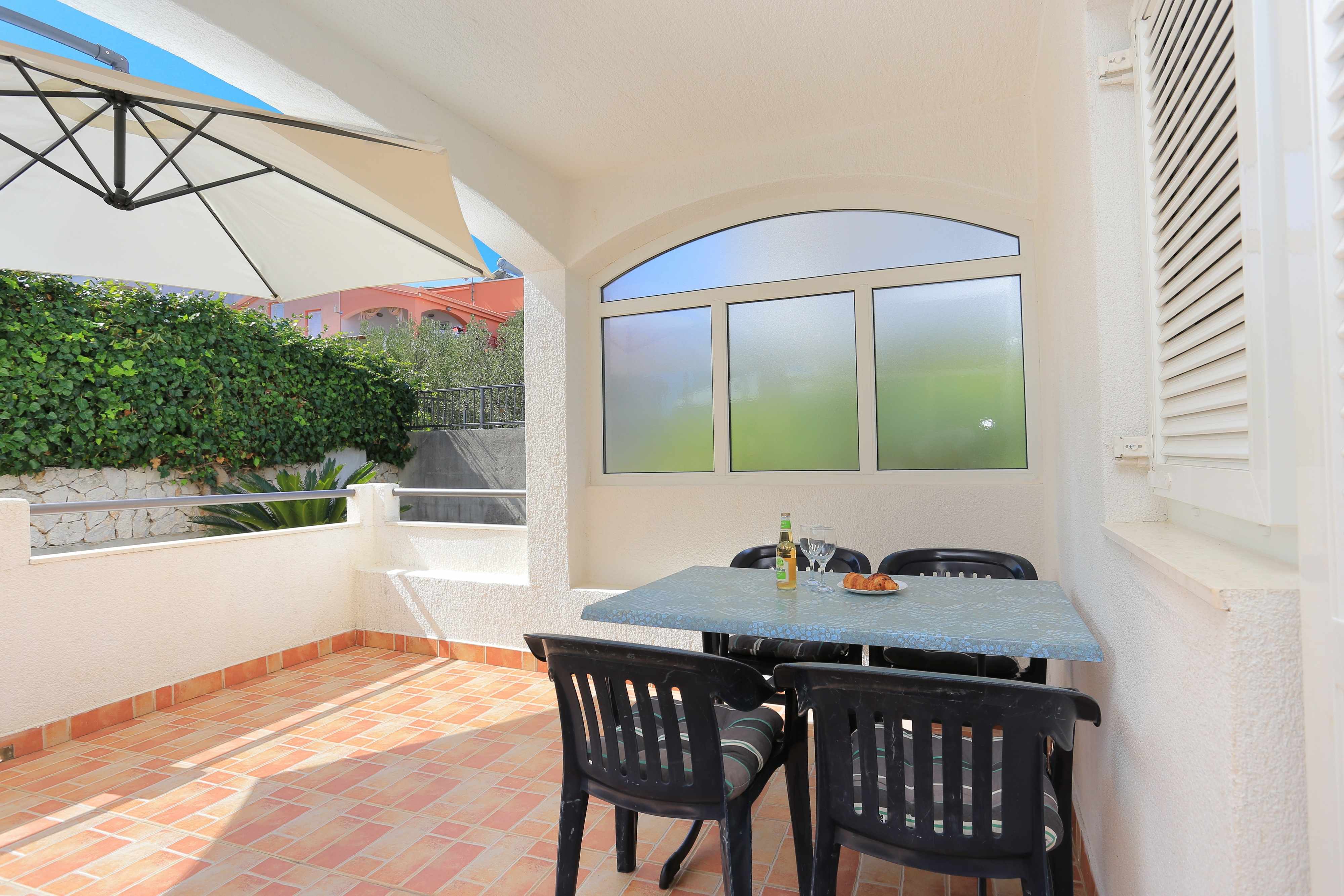 2-Zimmer-Ferienwohnung am Strand Sevid, Trogir A-4286-d