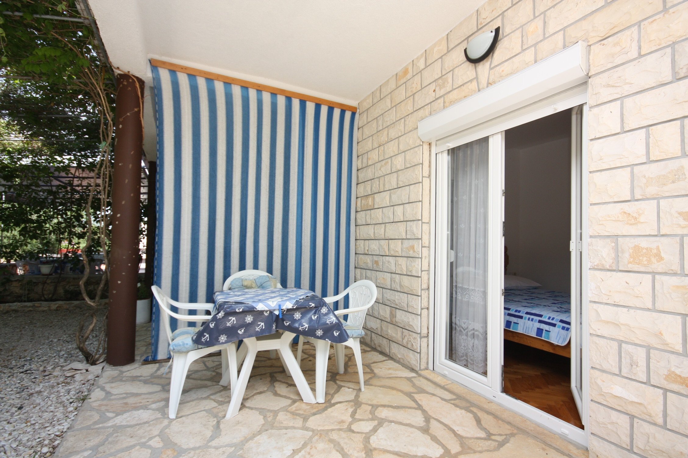 Zimmer mit Terrasse Jezera, Murter S-5082-a