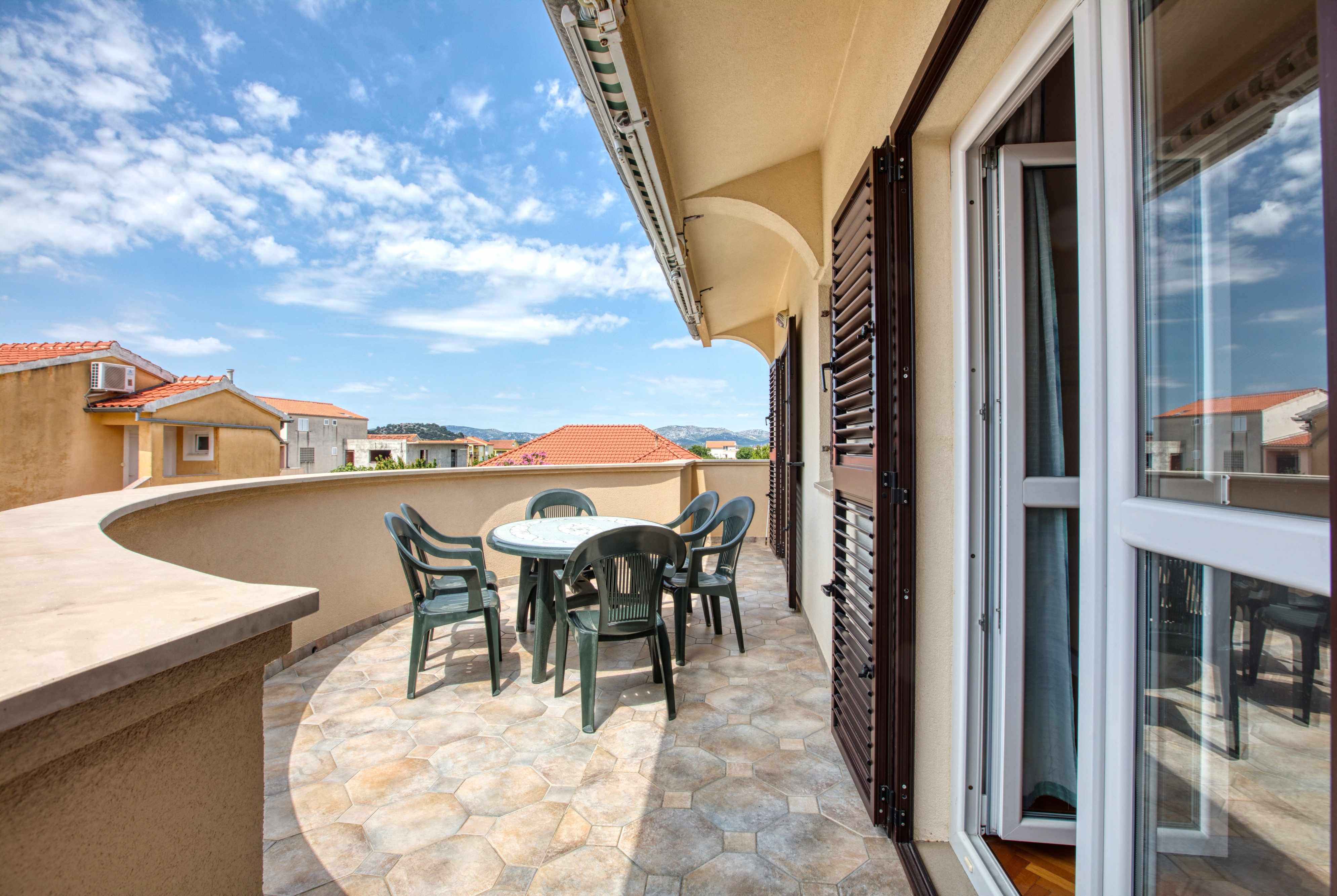 2-Zimmer-Ferienwohnung mit Terrasse Murter A-5088-a