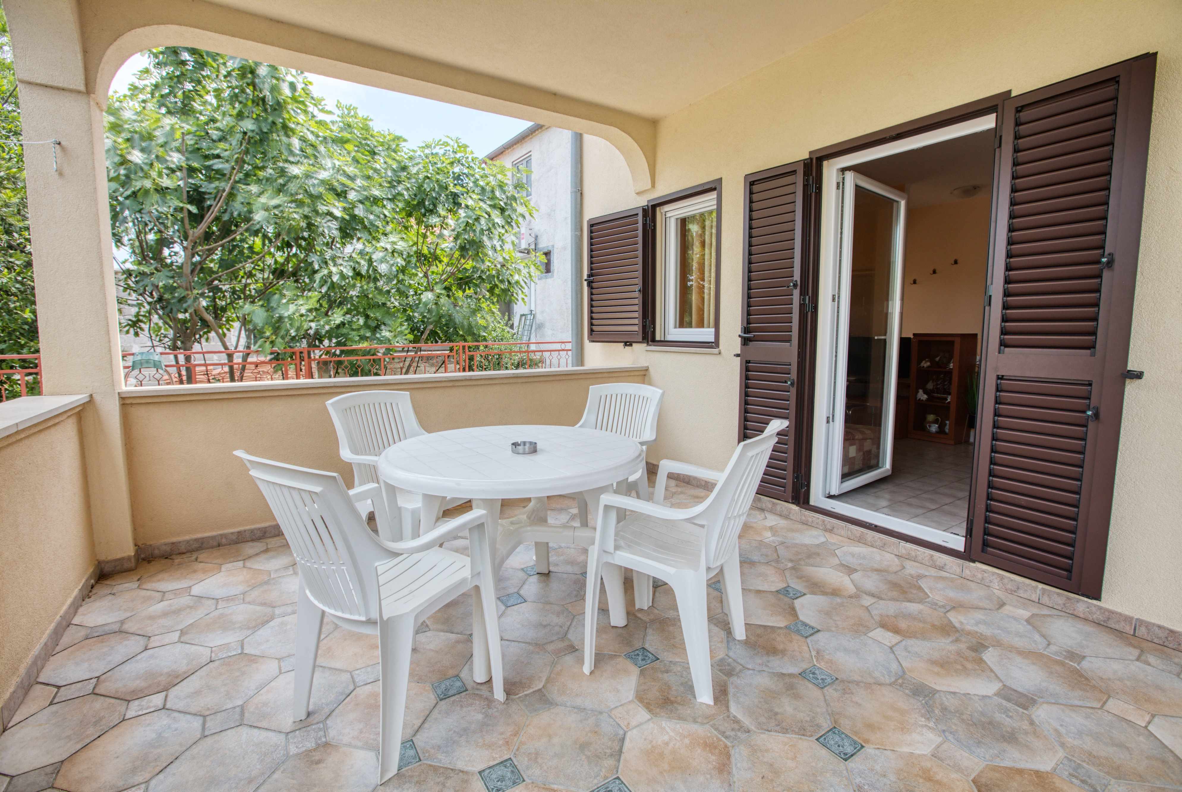 1-Zimmer-Ferienwohnung mit Terrasse Murter A-5088-c