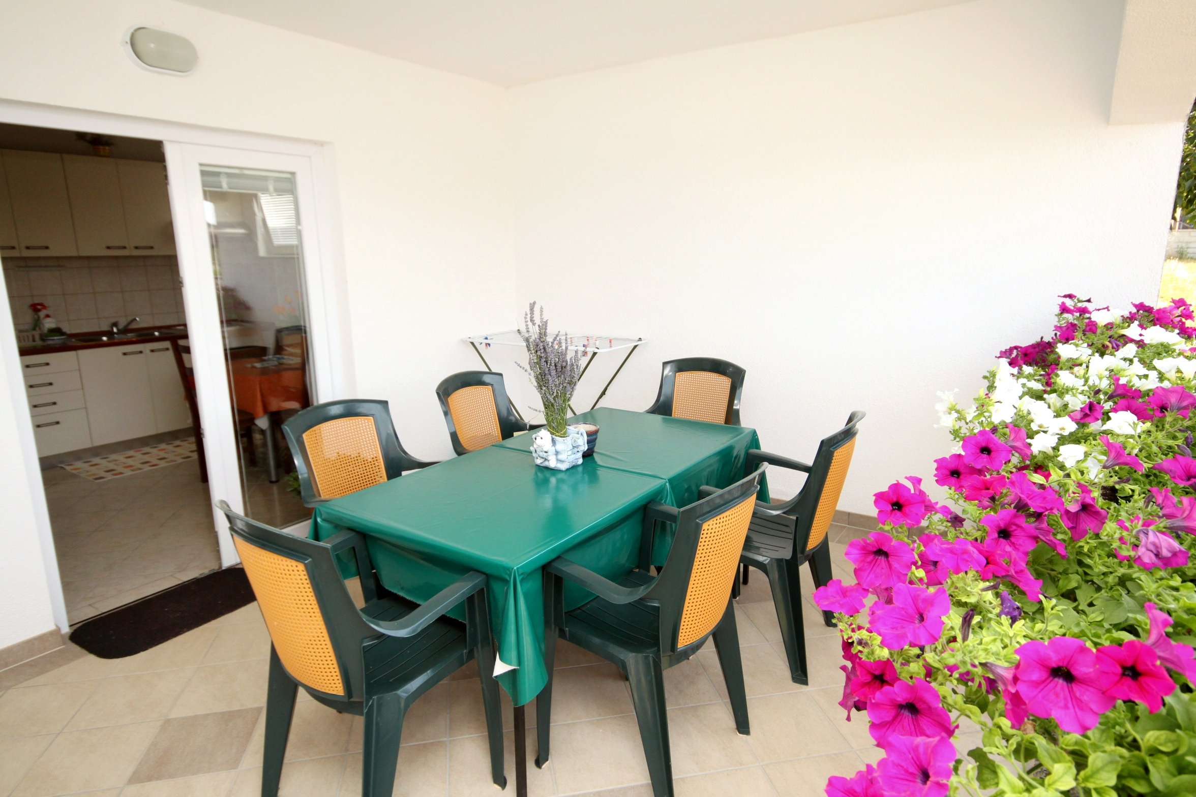 1-Zimmer-Ferienwohnung mit Terrasse Seline, Paklenica A-6603-c