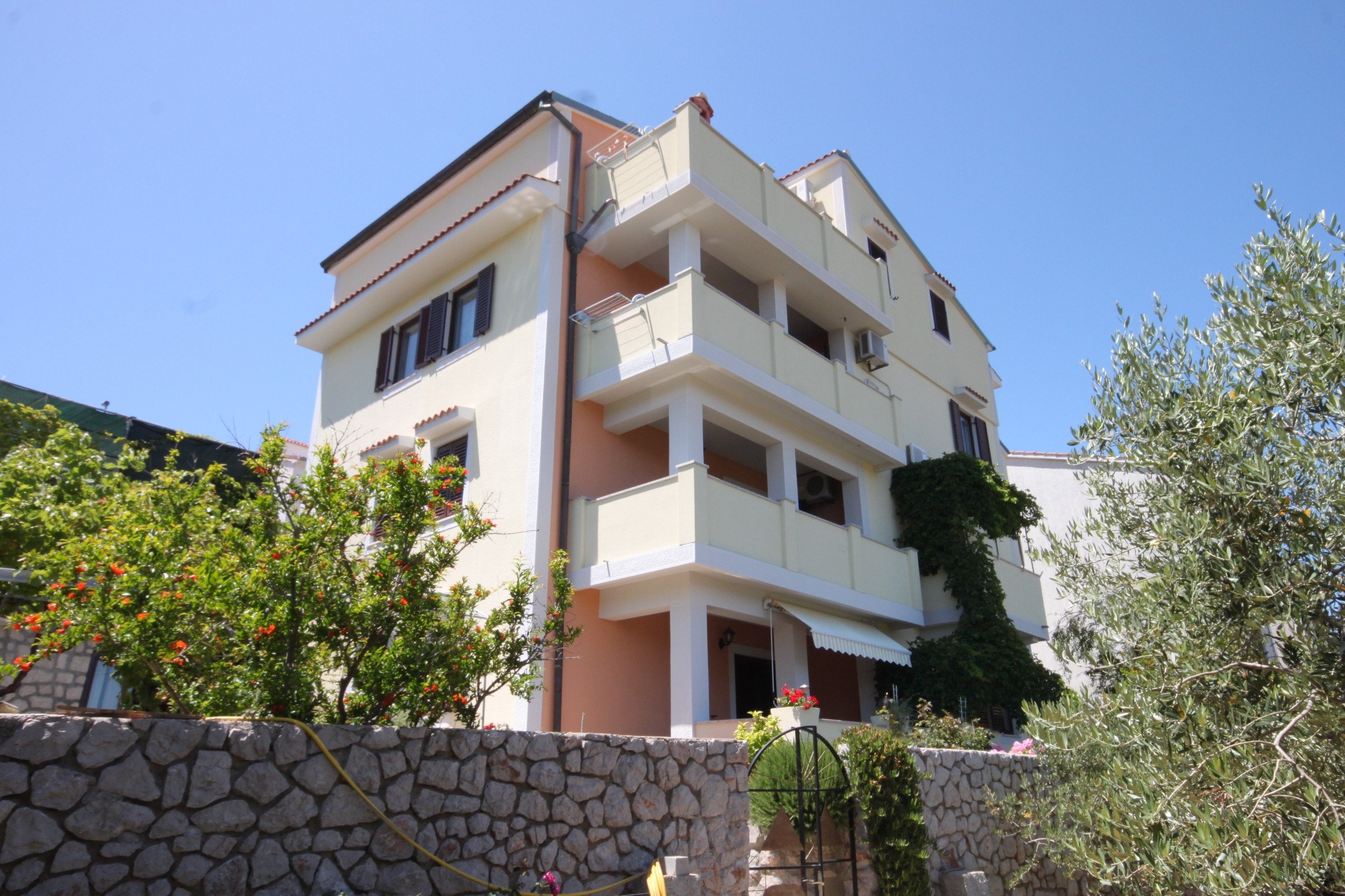 1-Zimmer-Ferienwohnung mit Balkon und Meerblick Mali Losinj, Losinj A-