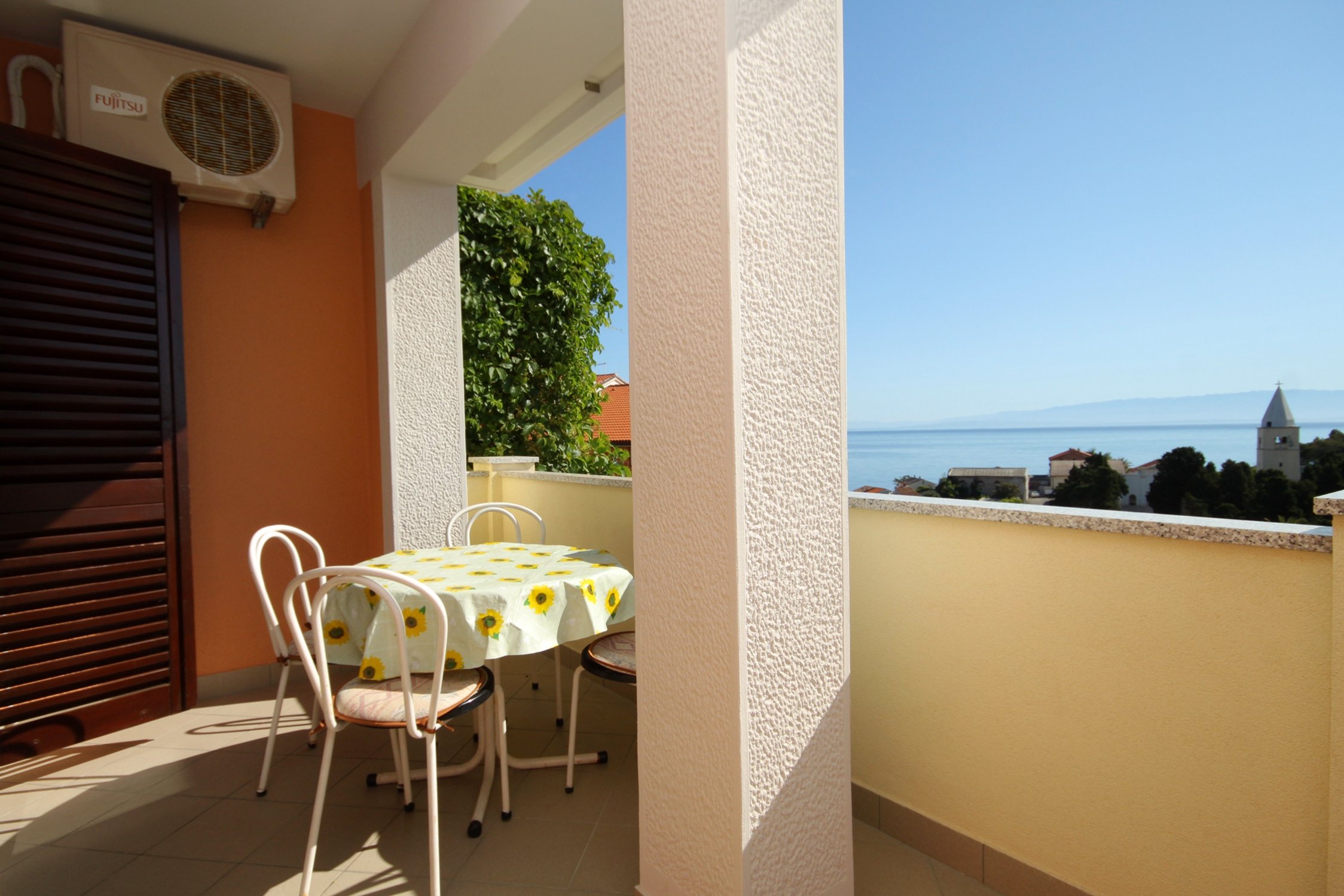 2-Zimmer-Ferienwohnung mit Terrasse und Meerblick Mali Losinj, Losinj