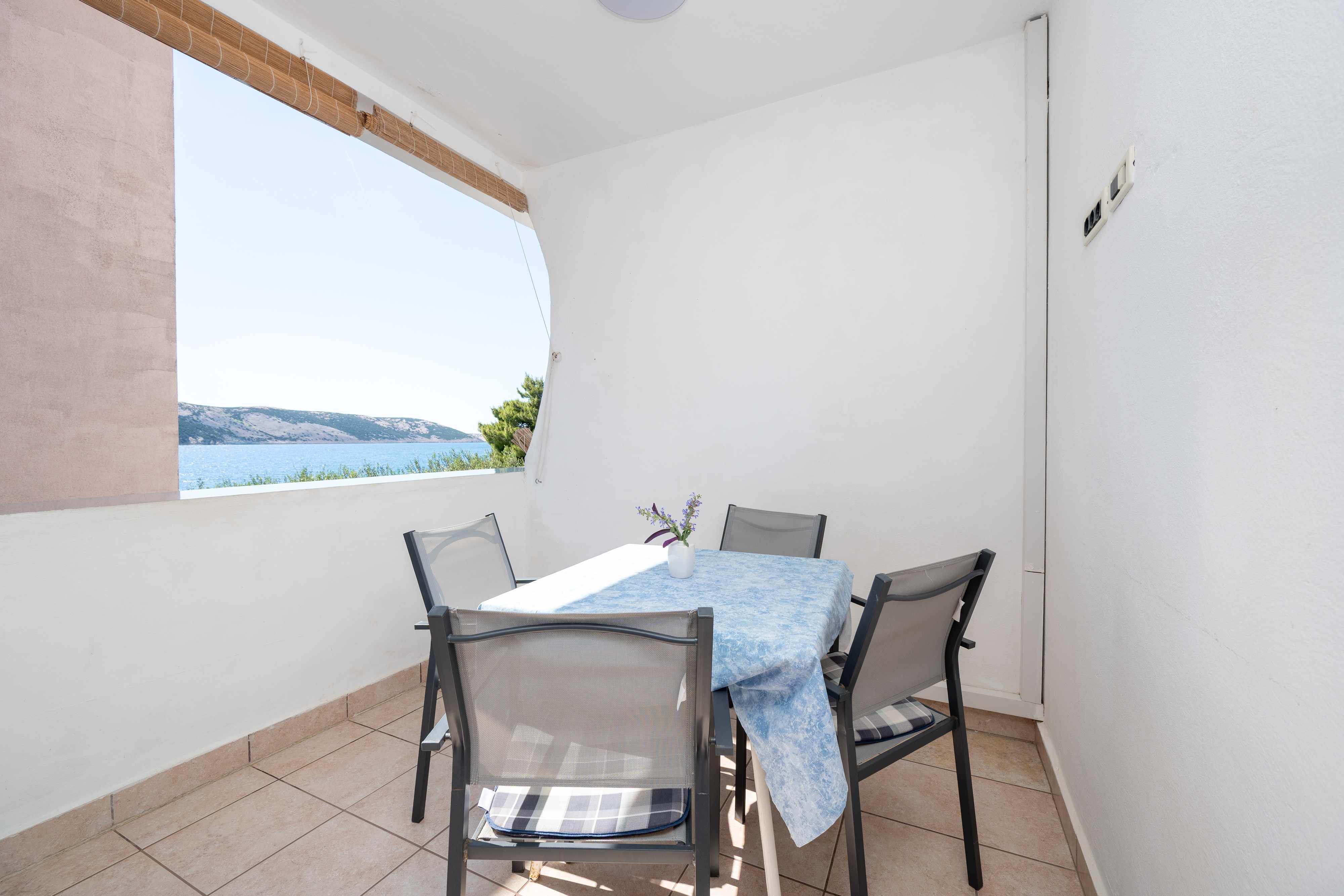 2-Zimmer-Ferienwohnung am Strand Stara Novalja, Pag A-6301-b