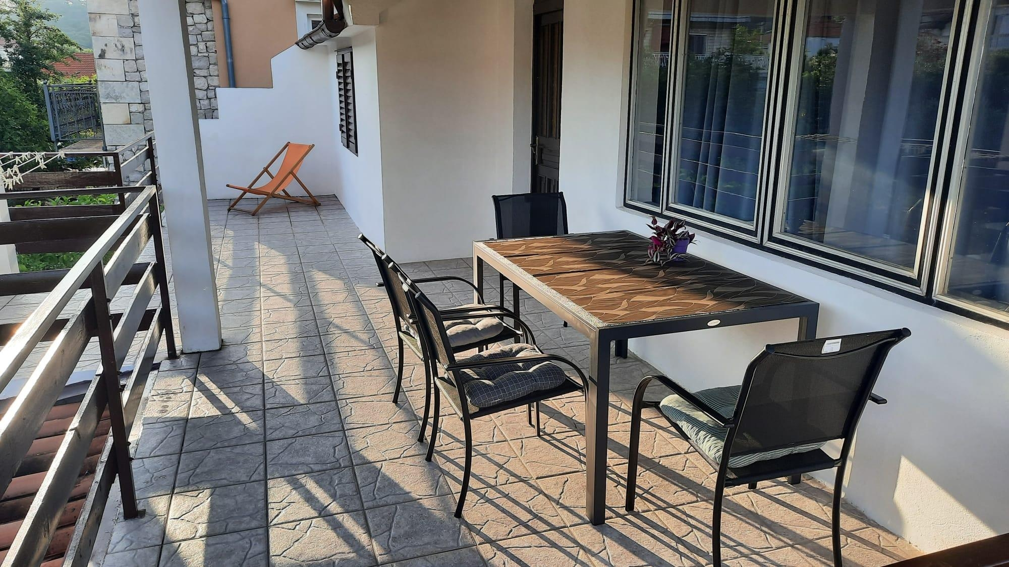 2-Zimmer-Ferienwohnung mit Terrasse Kraj, Pasman A-8372-b