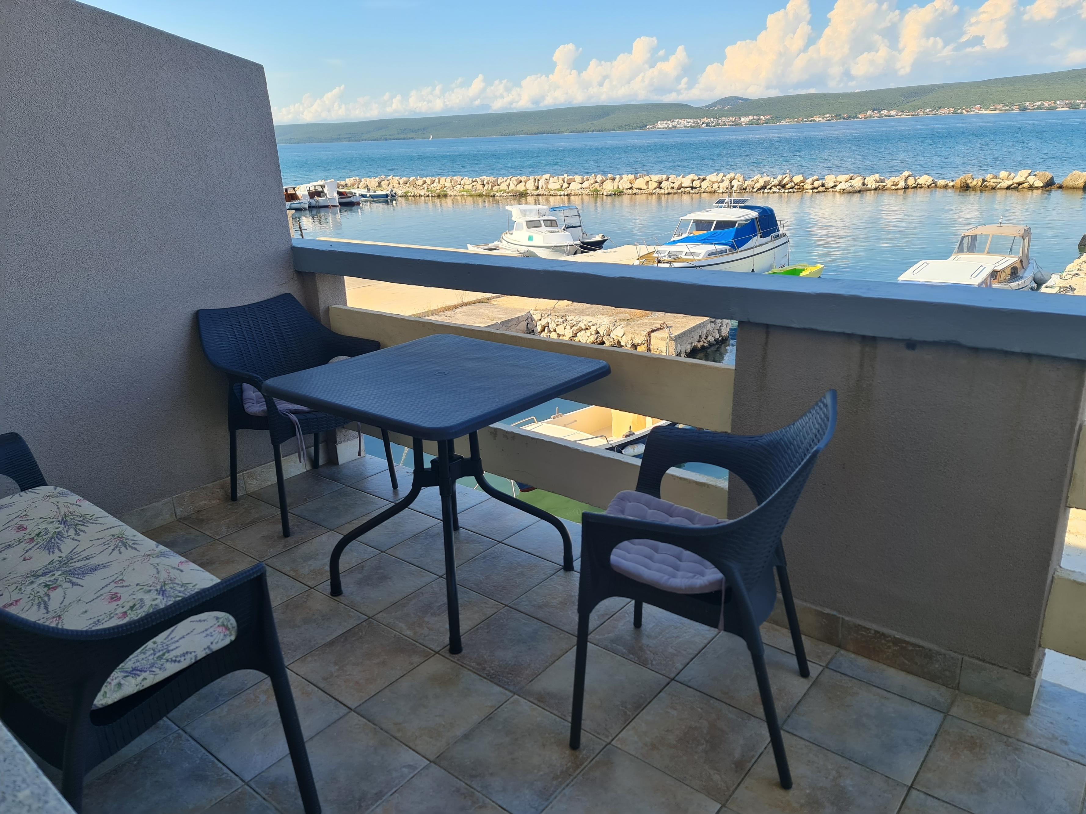 2-Zimmer-Ferienwohnung mit Terrasse und Meerblick Nevidane, Pasman A-8