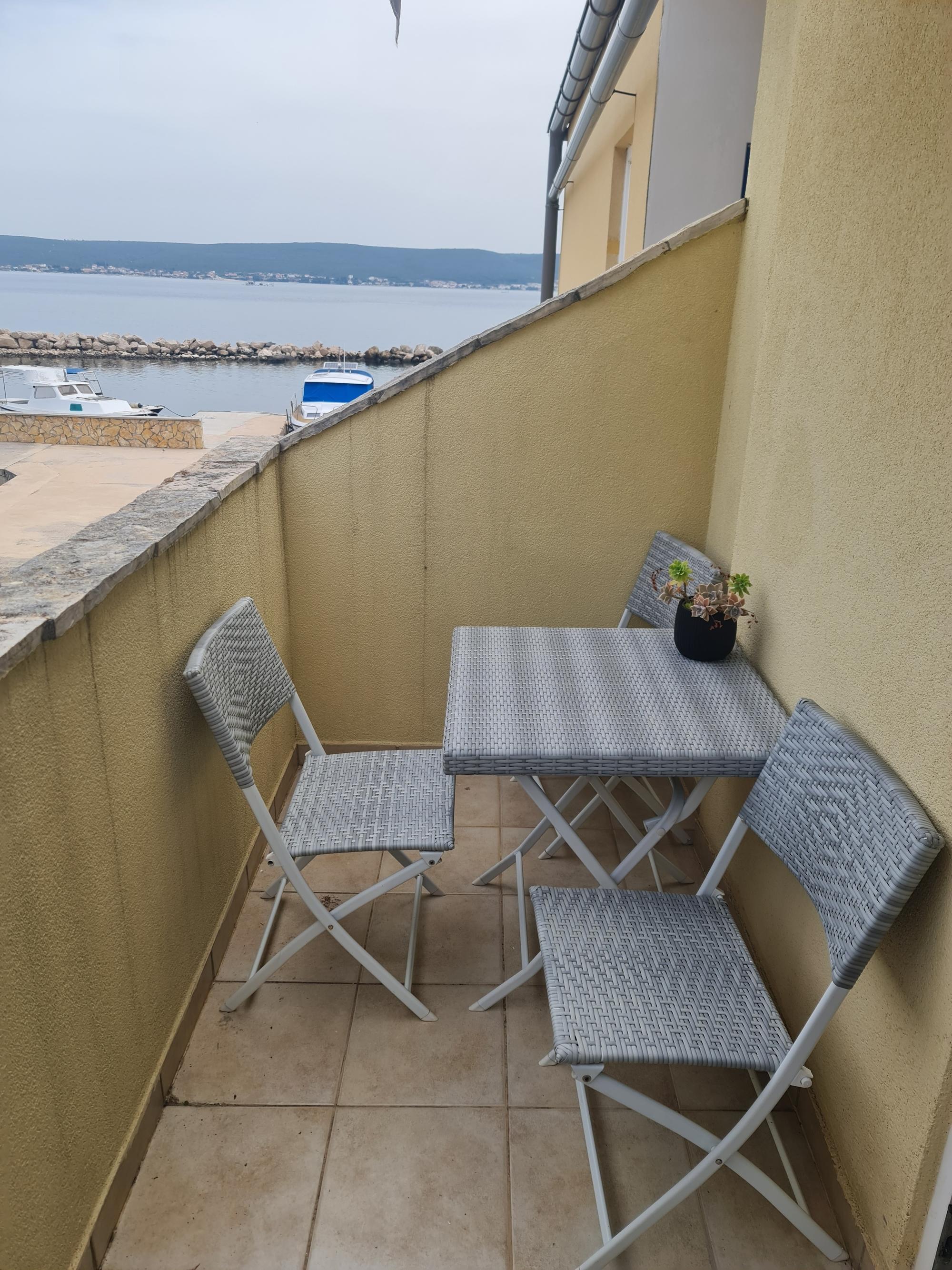 2-Zimmer-Ferienwohnung mit Terrasse und Meerblick Nevidane, Pasman A-8