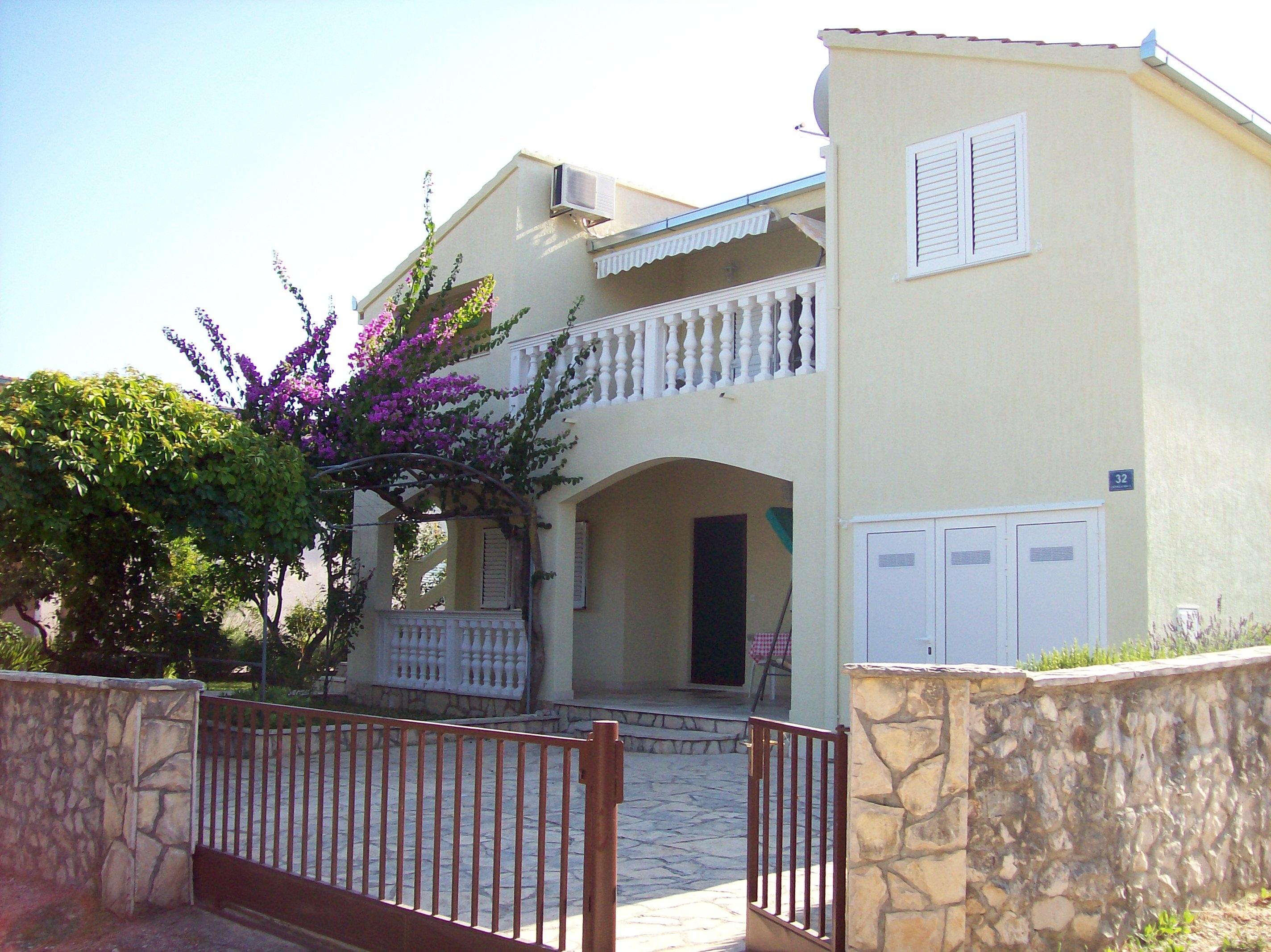 1-Zimmer-Ferienwohnung mit Balkon und Meerblick Sevid, Trogir A-11505-