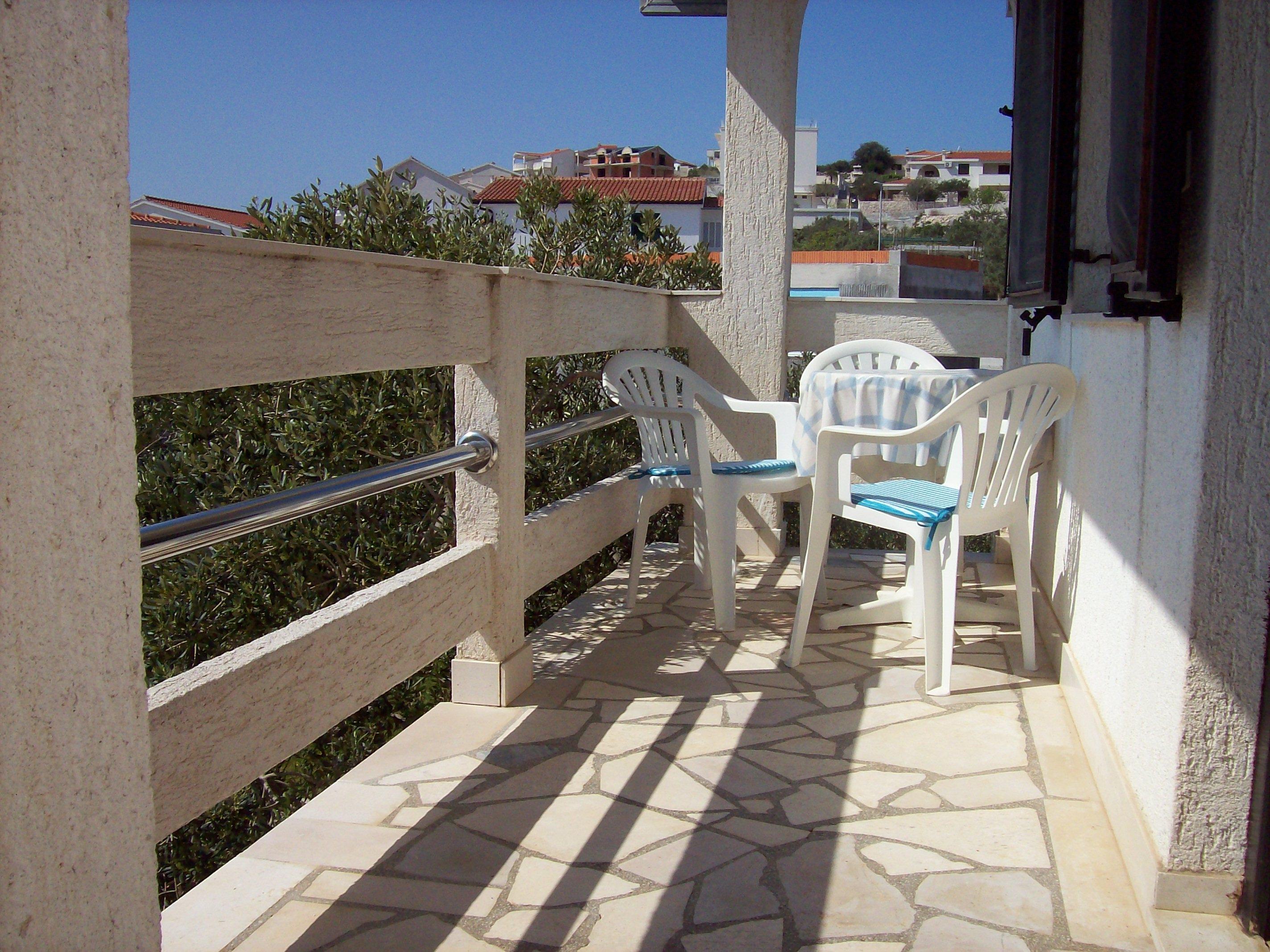 1-Zimmer-Ferienwohnung mit Terrasse und Meerblick Sevid, Trogir A-1150