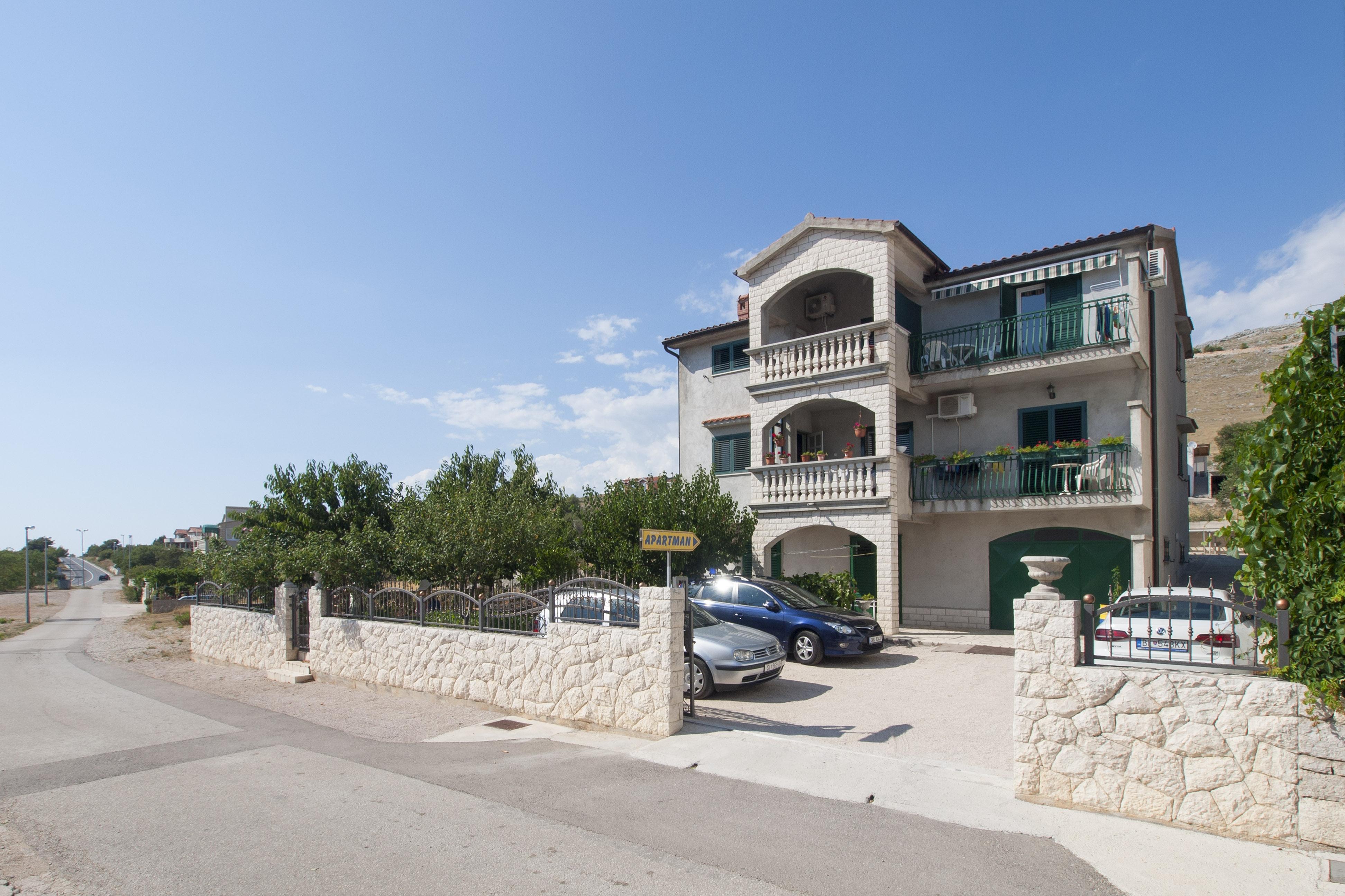 1-Zimmer-Ferienwohnung mit Terrasse Grebastica, Sibenik A-11572-a