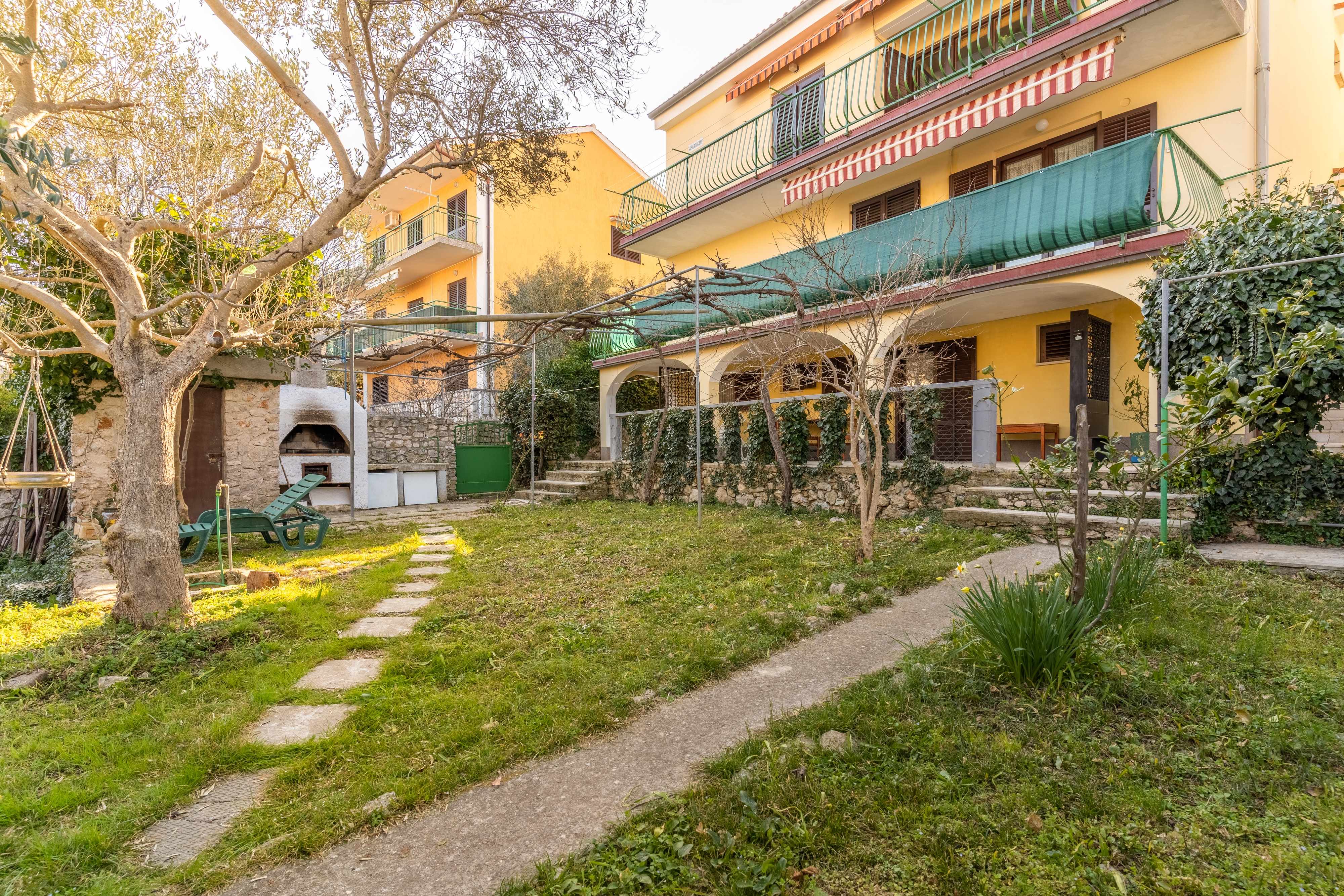 2-Zimmer-Ferienwohnung mit Terrasse Mali Losinj, Losinj A-12551-a