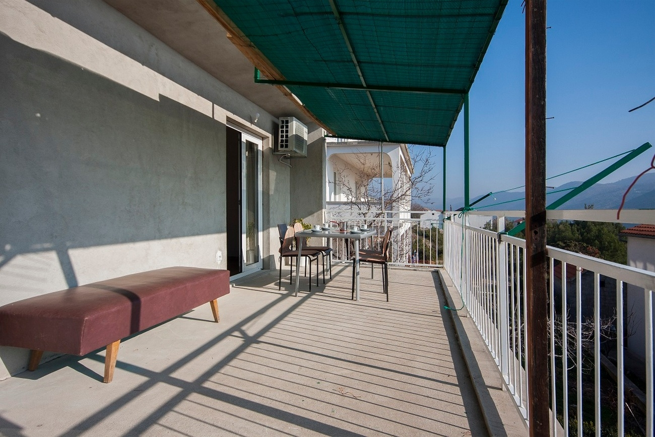 1-Zimmer-Ferienwohnung mit Terrasse und Meerblick Grebastica, Sibenik