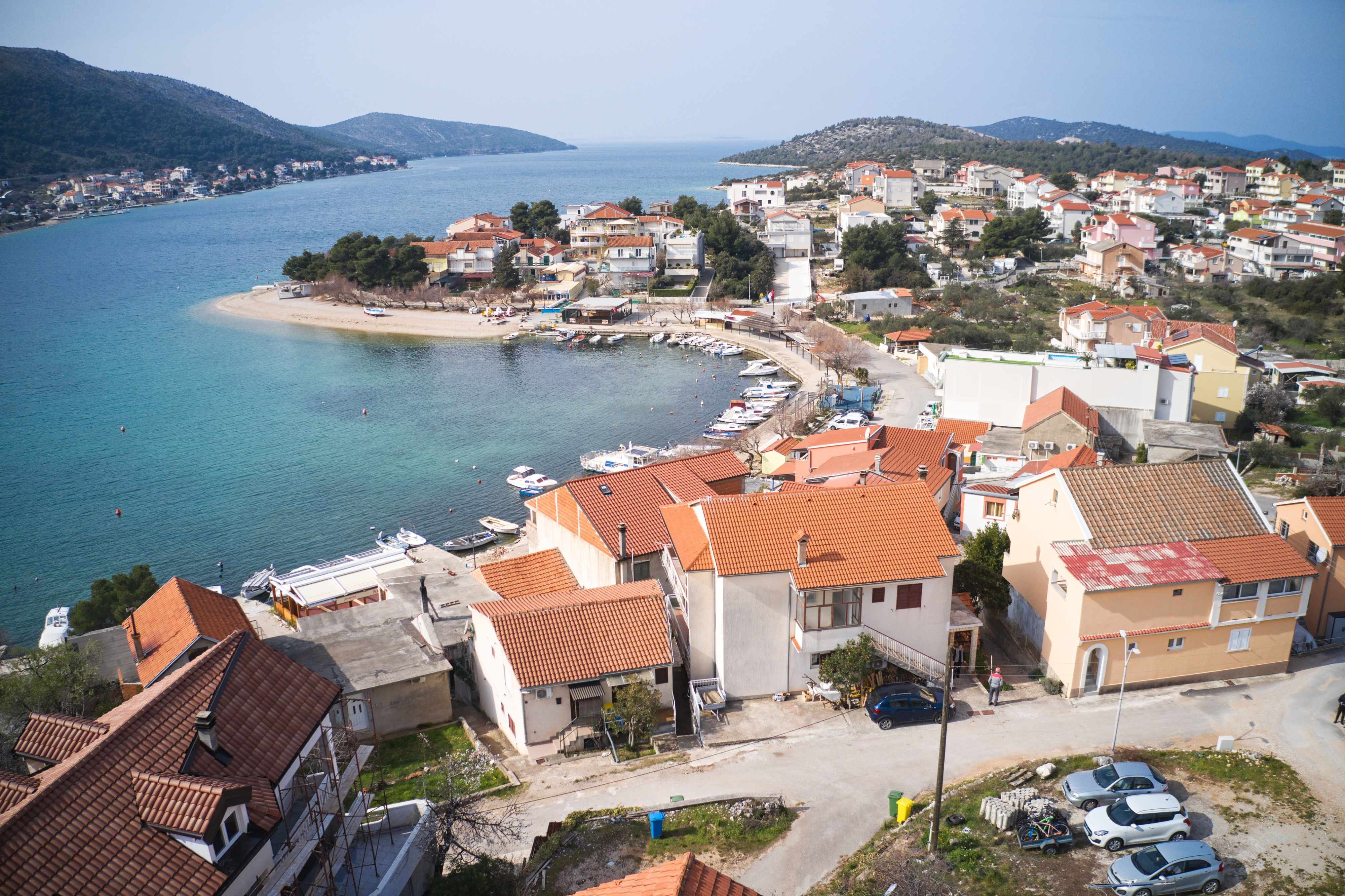 4-Zimmer-Ferienwohnung mit Terrasse und Meerblick Grebastica, Sibenik
