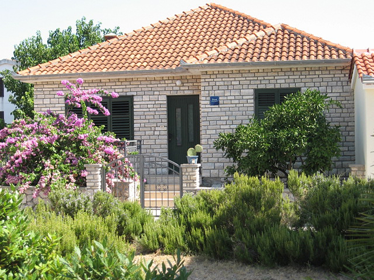 3-Zimmer-Haus mit Terrasse Pasman K-870
