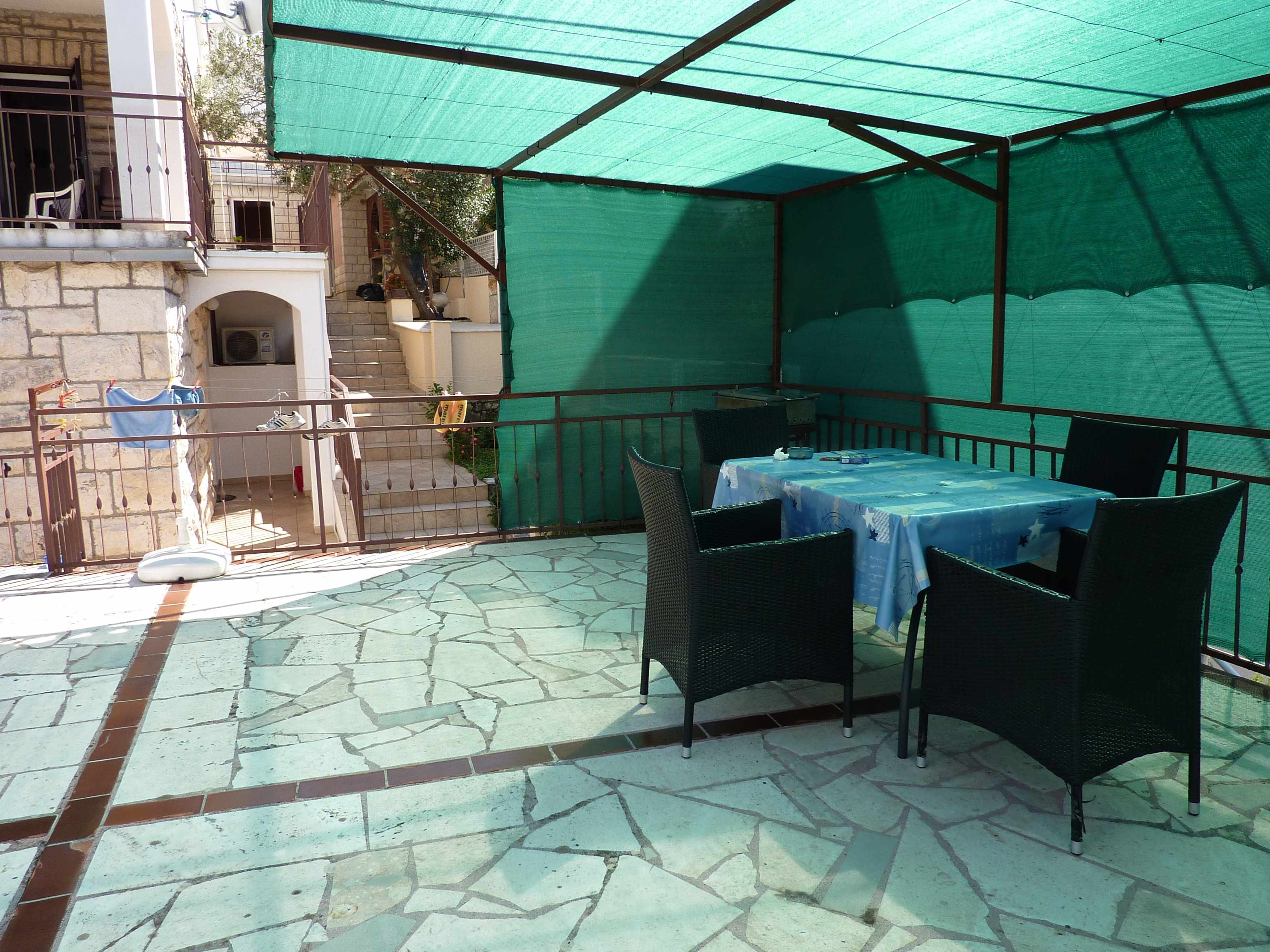 2-Zimmer-Ferienwohnung am Strand Seget Vranjica, Trogir A-976-a