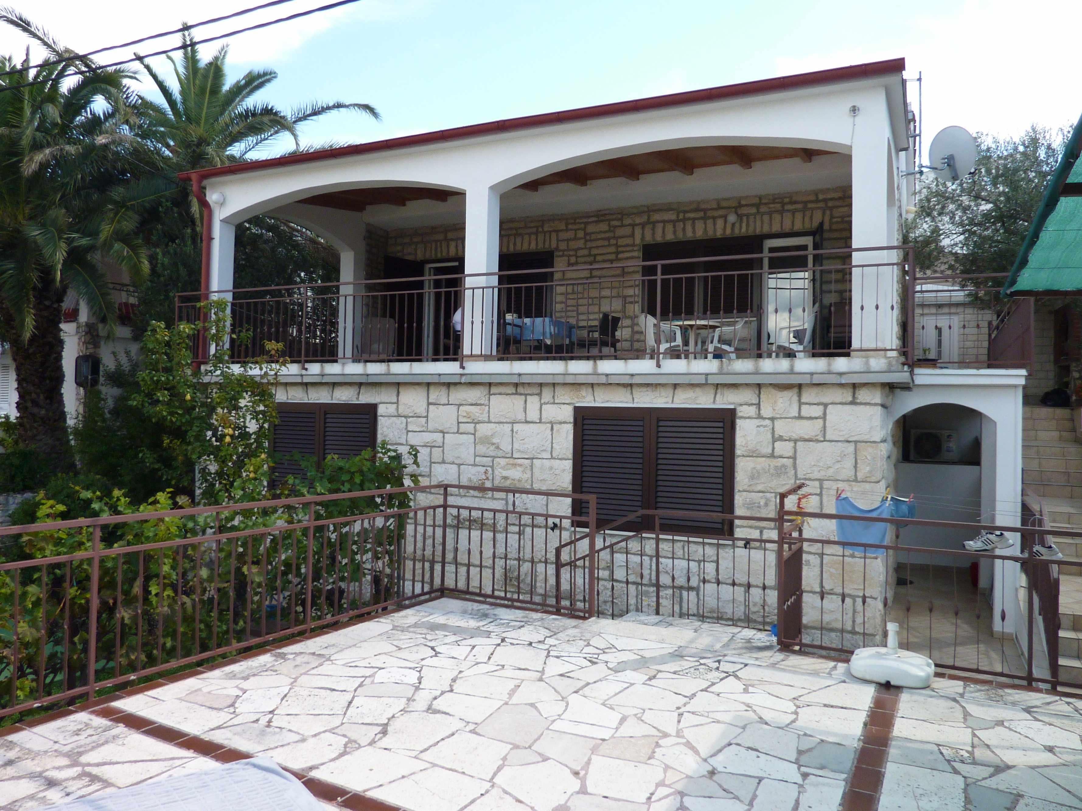 2-Zimmer-Ferienwohnung am Strand Seget Vranjica, Trogir A-976-a