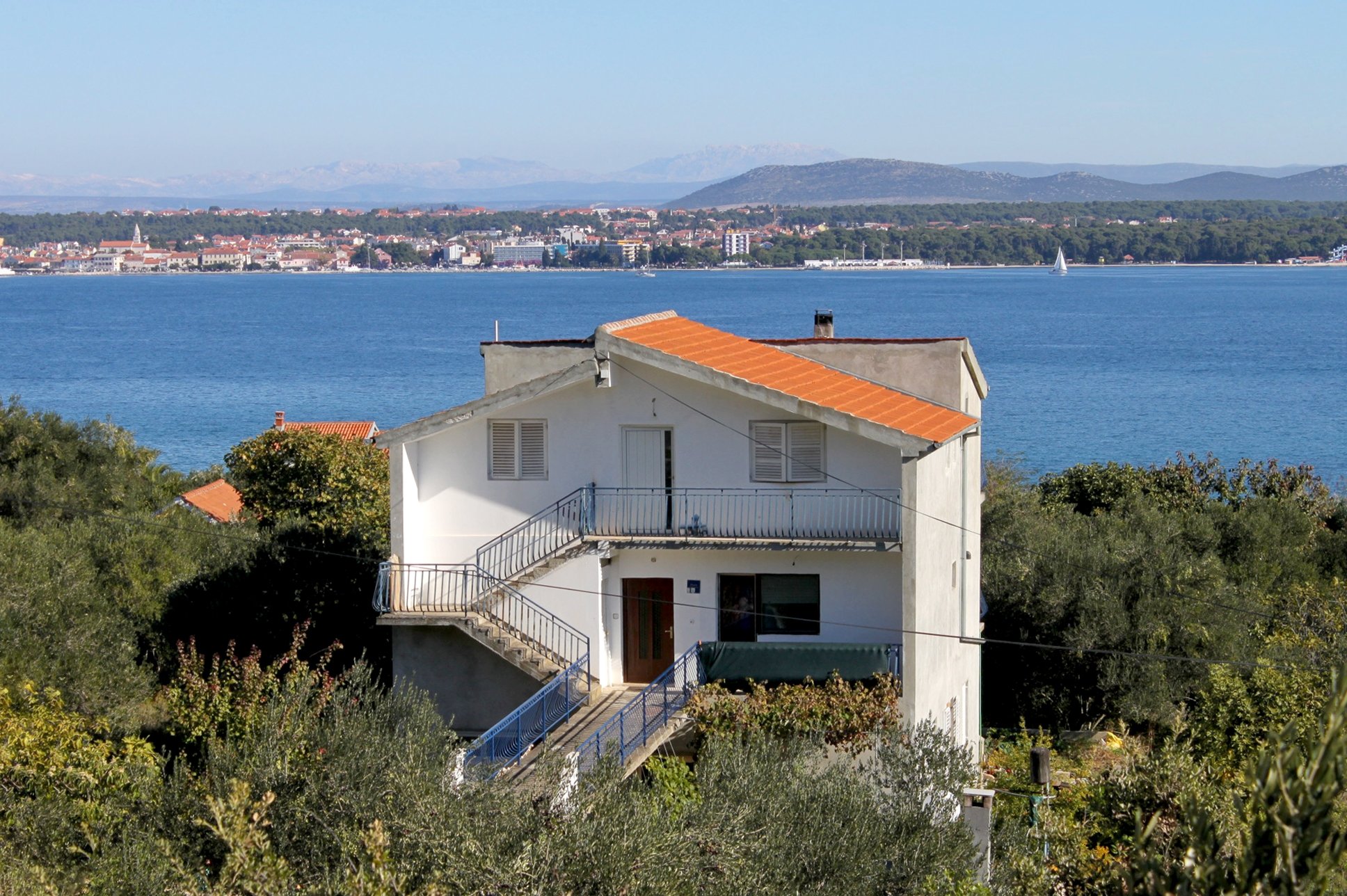 2-Zimmer-Ferienwohnung mit Terrasse und Meerblick Tkon, Pasman A-9713-