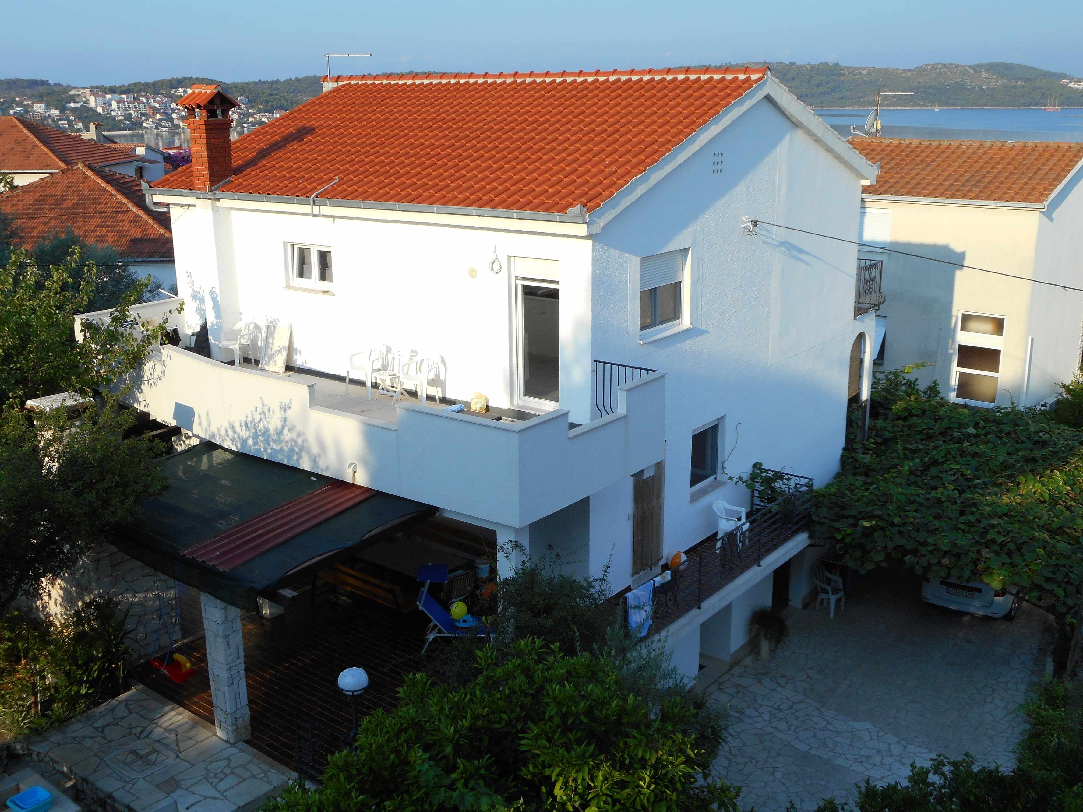 3-Zimmer-Ferienwohnung mit Terrasse Trogir A-11316-a