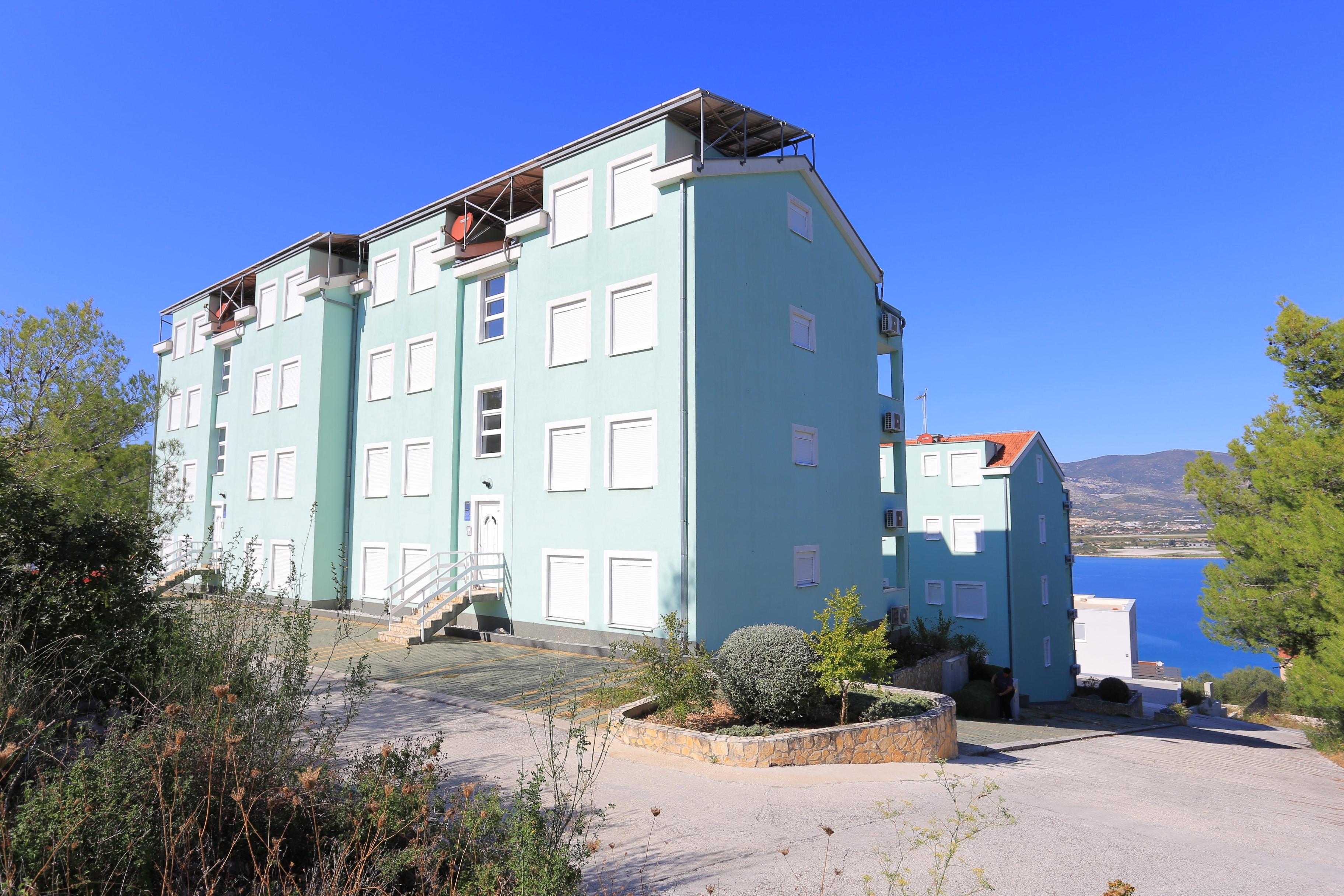 2-Zimmer-Ferienwohnung mit Terrasse und Meerblick Mastrinka, Ciovo A-1