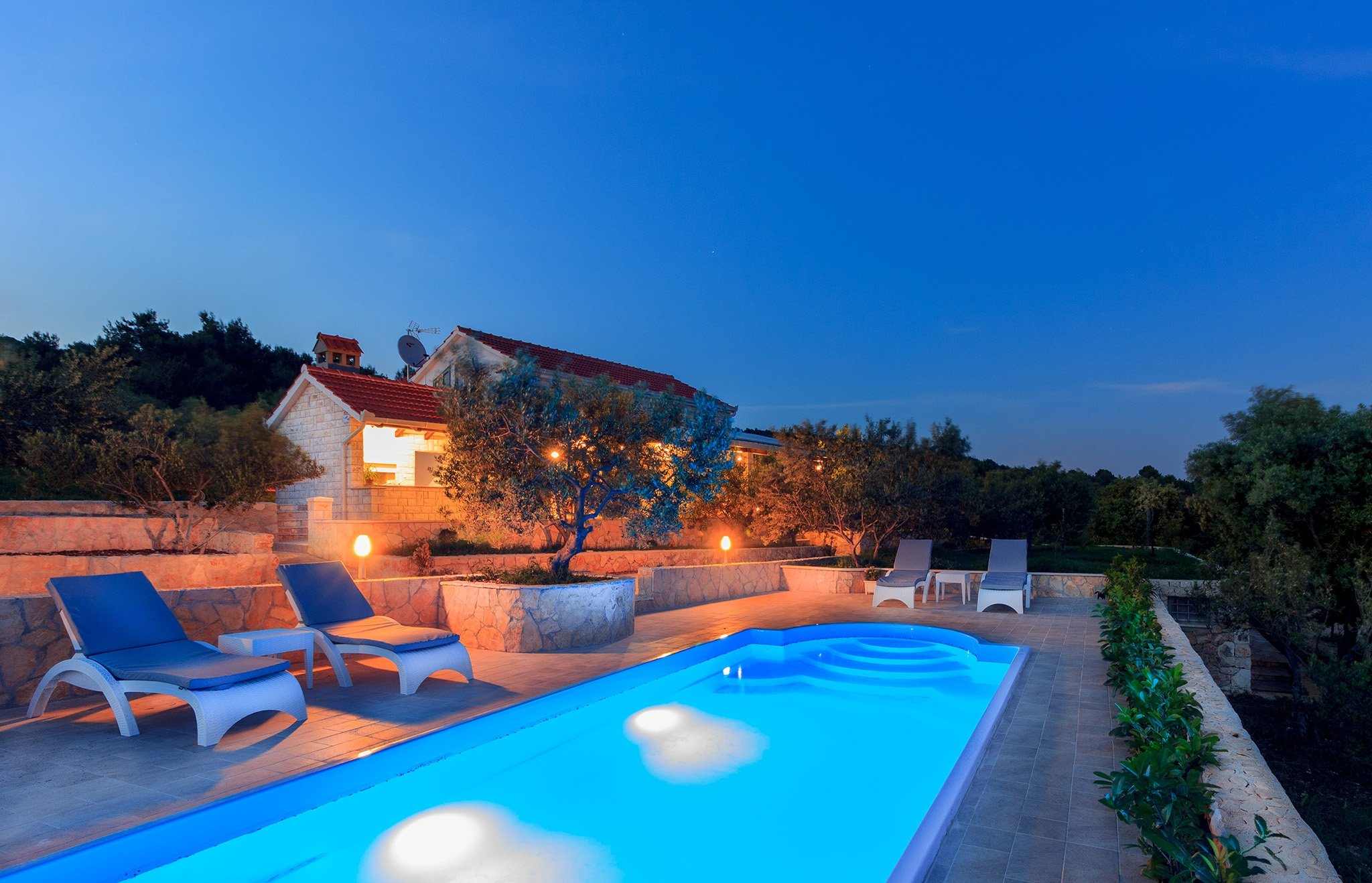 4-Zimmer-Haus am Strand Bucht Siroka, Ciovo K-11749