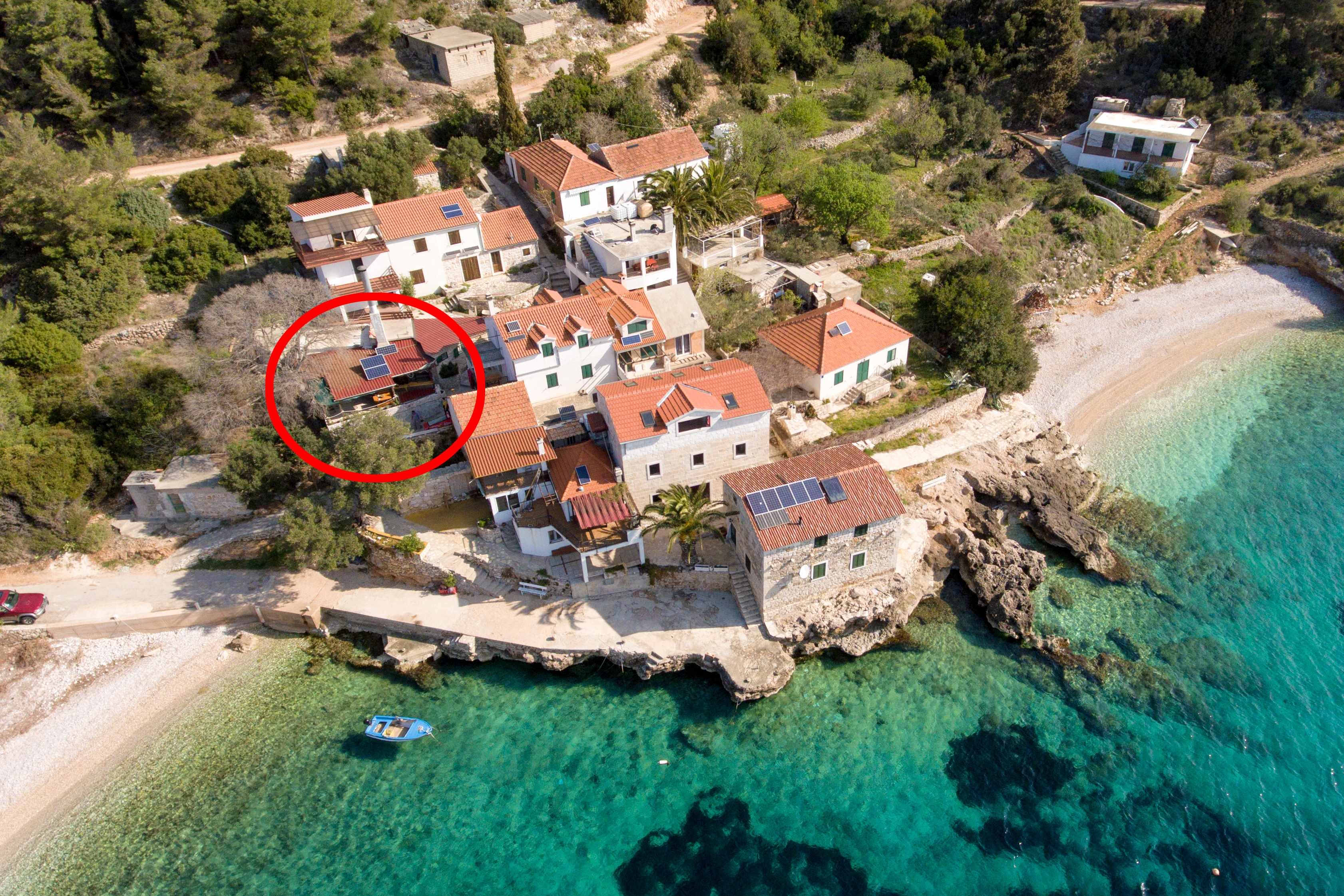 1-Zimmer-Haus am Strand Bucht Tvrdni Dolac, Hvar K-13018