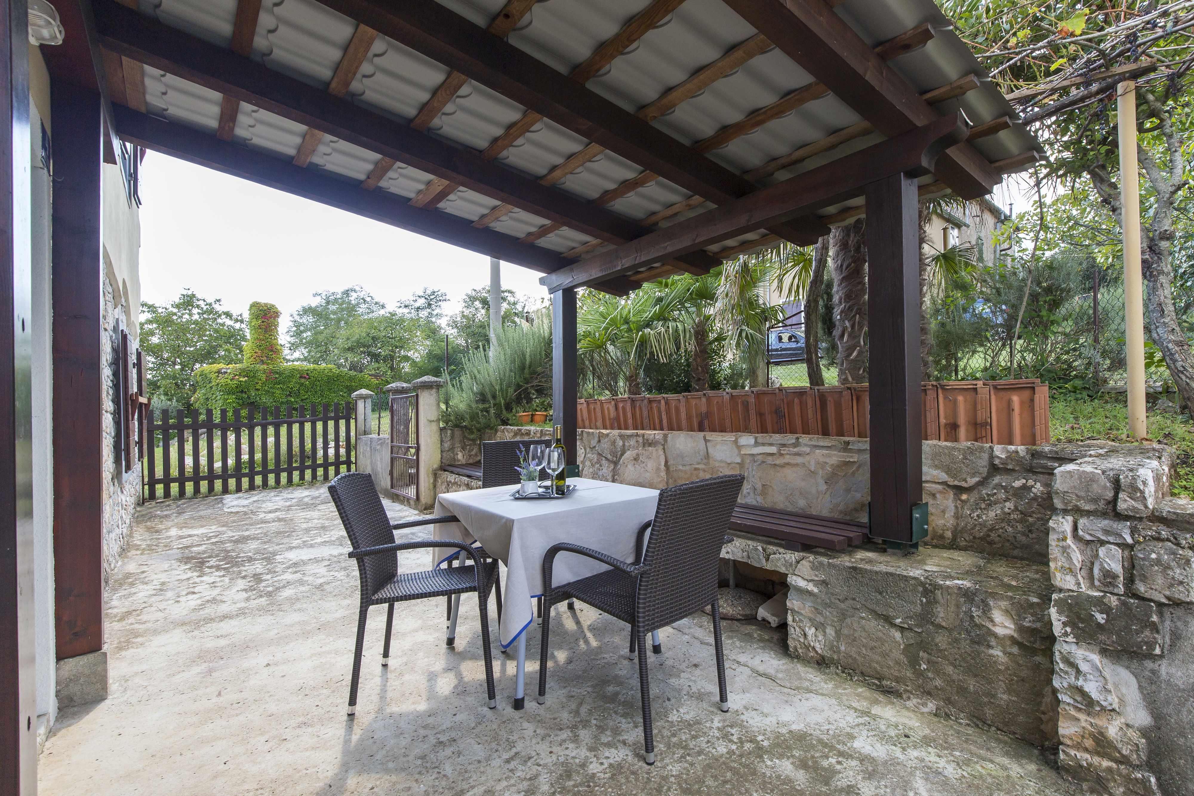 2-Zimmer-Haus mit Terrasse Mali Turini, Sredisnja Istra K-14136