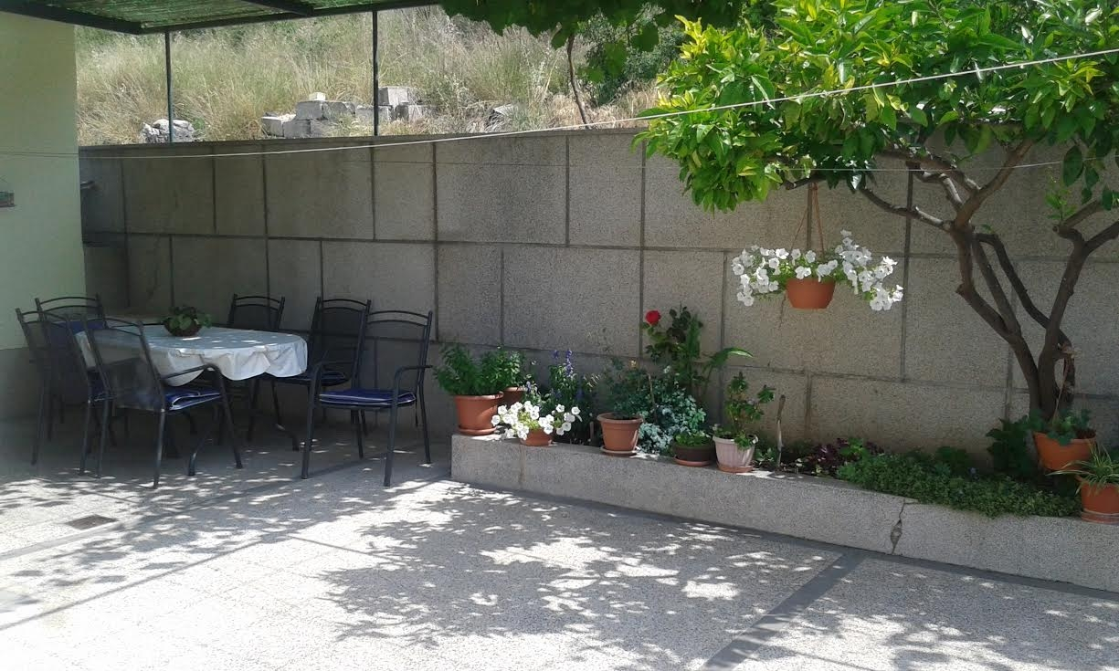 3-Zimmer-Ferienwohnung mit Terrasse und Meerblick Sibenik A-16170-a