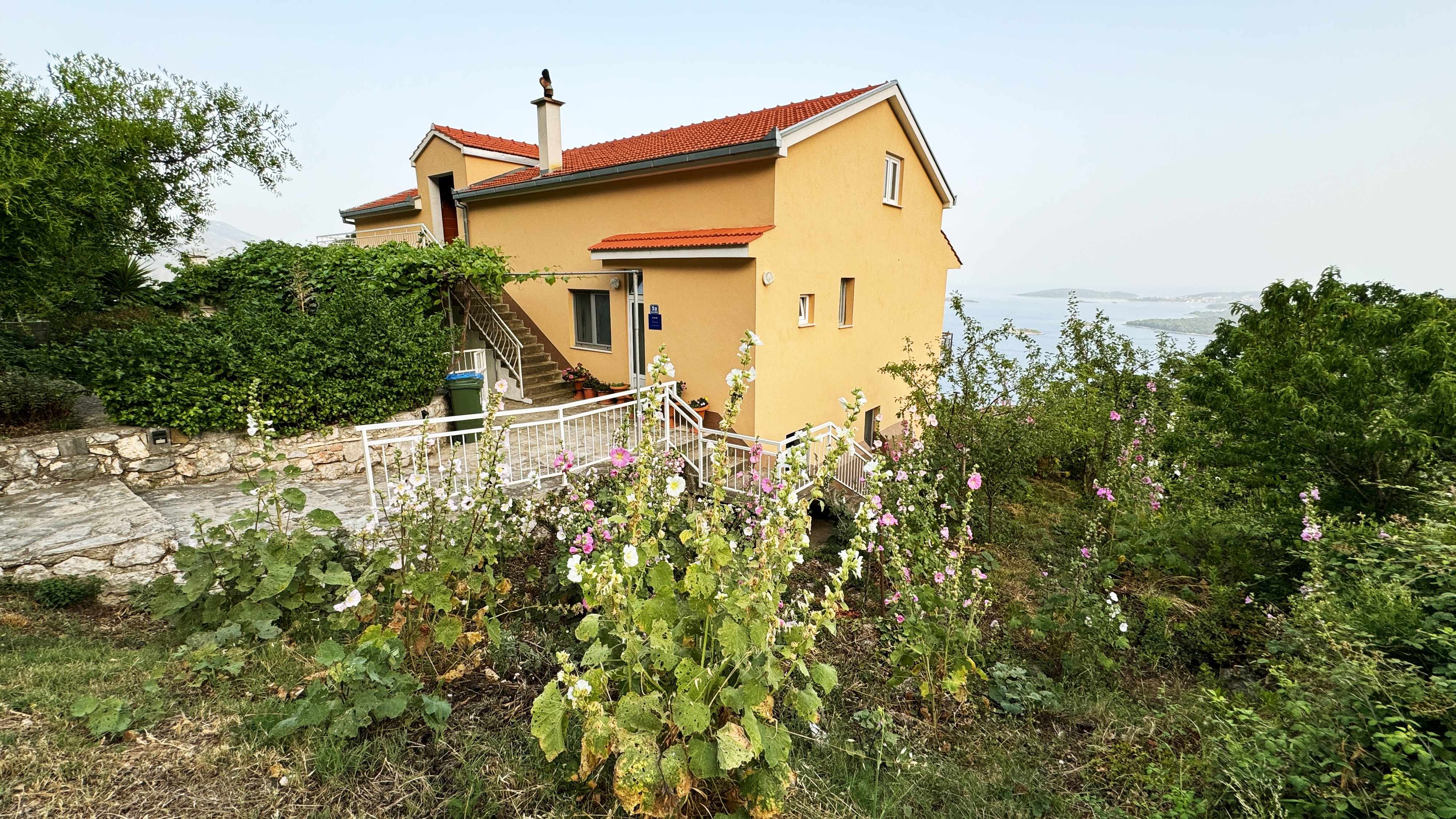 2-Zimmer-Ferienwohnung mit Terrasse und Meerblick Orebic (Peljesac) A-