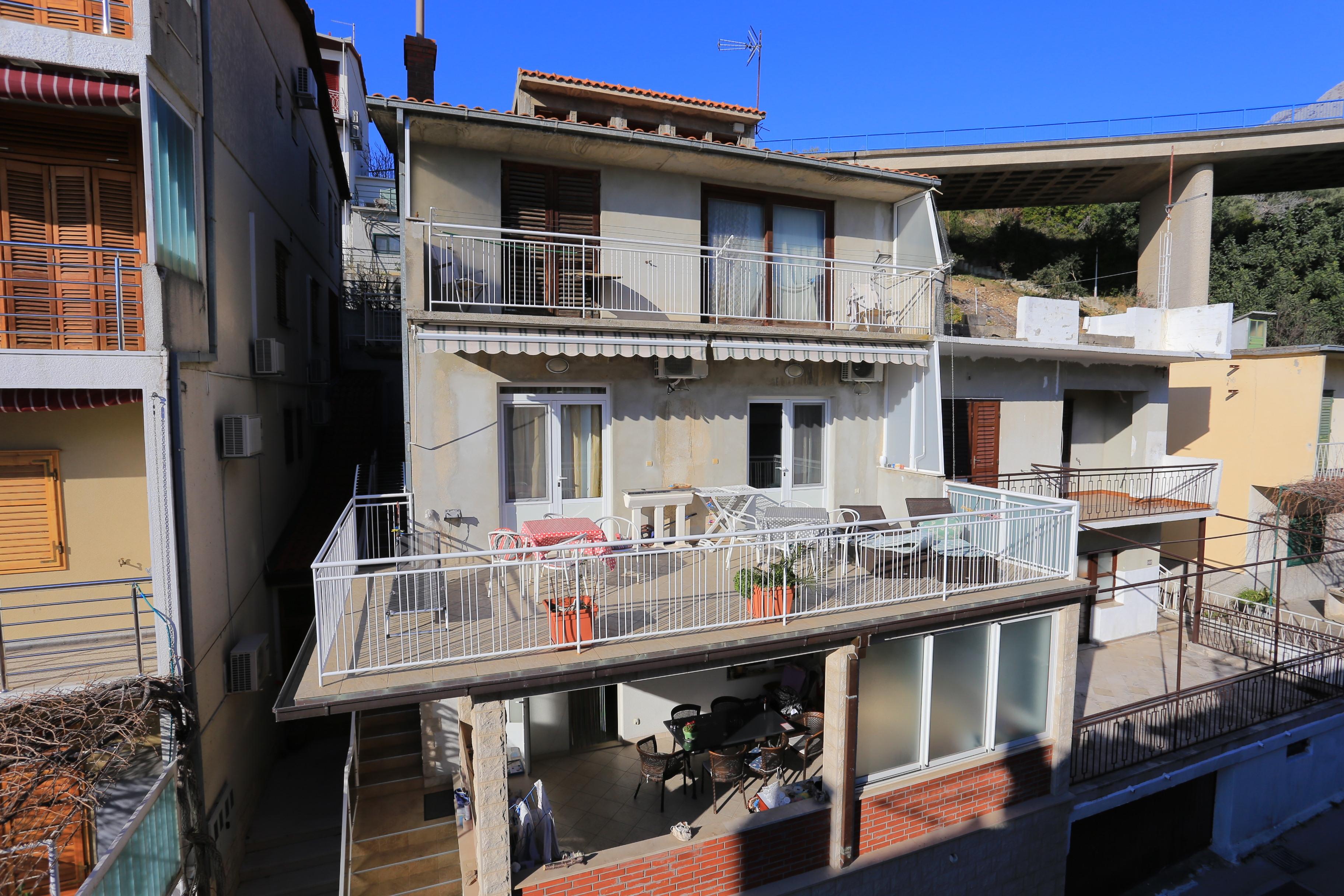 3-Zimmer-Ferienwohnung mit Terrasse und Meerblick Podgora, Makarska A-