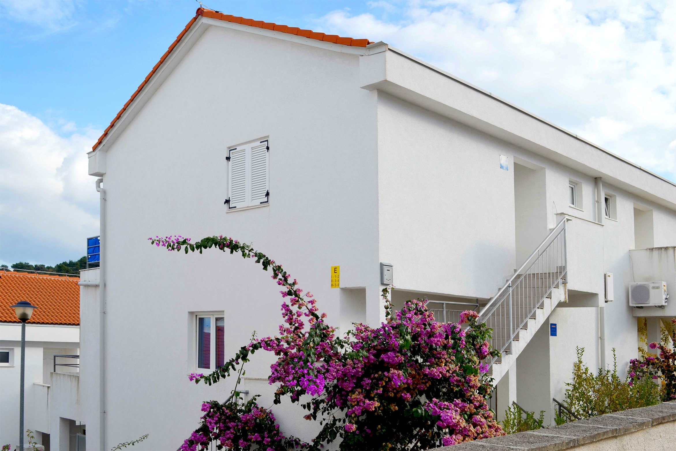 2-Zimmer-Ferienwohnung mit Terrasse und Meerblick Necujam, Solta A-517