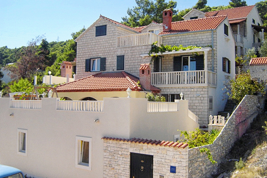 4-Zimmer-Haus mit Terrasse und Meerblick Postira, Brac K-5661