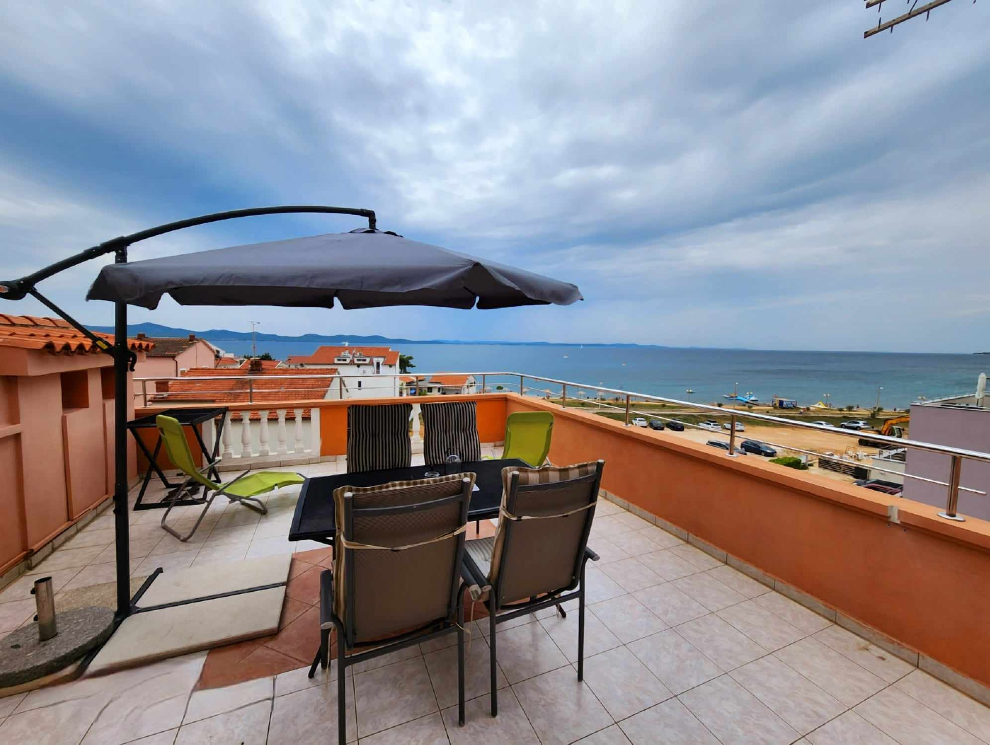 1-Zimmer-Ferienwohnung mit Terrasse und Meerblick Zadar - Diklo, Zadar