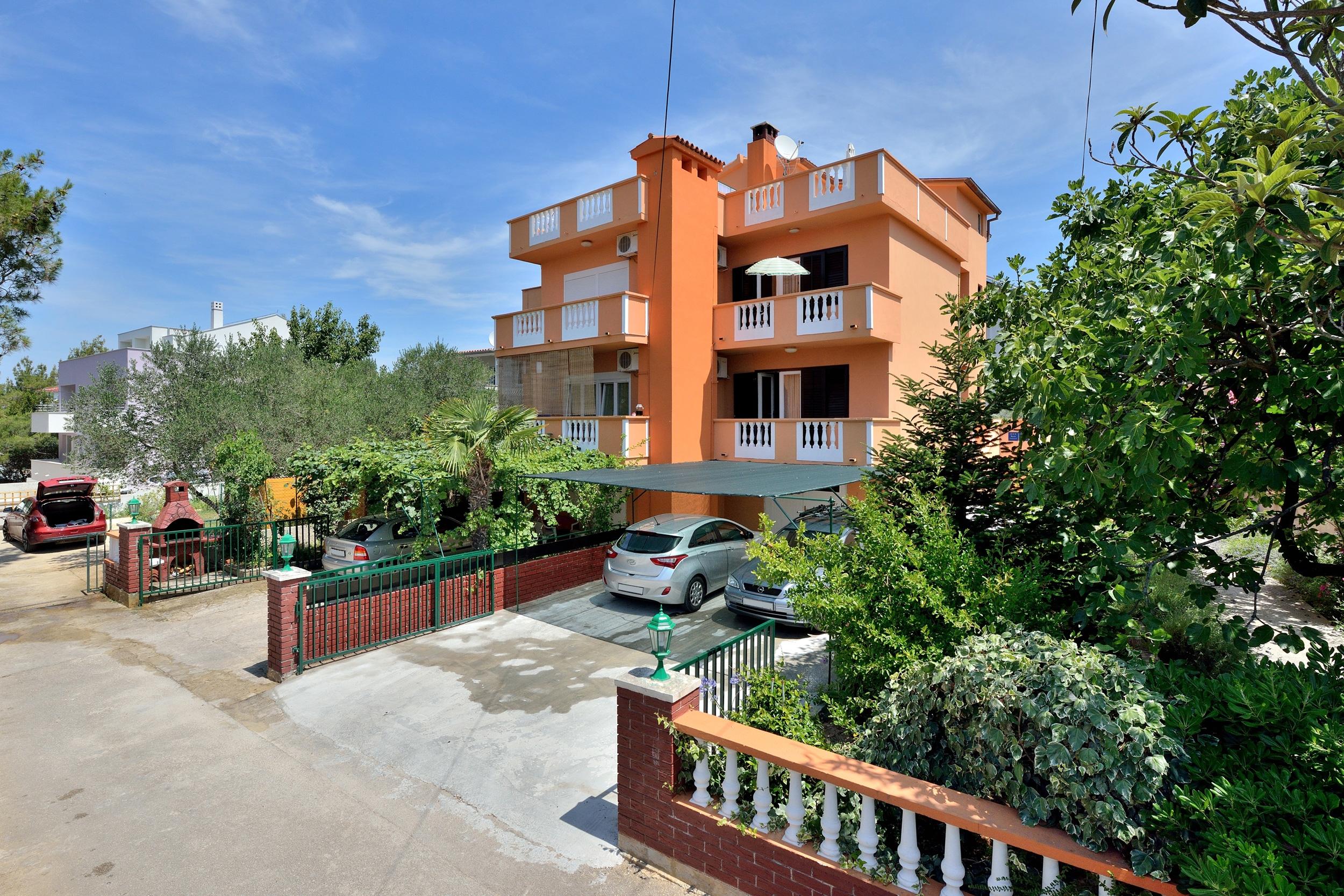 1-Zimmer-Ferienwohnung mit Terrasse und Meerblick Zadar - Diklo, Zadar