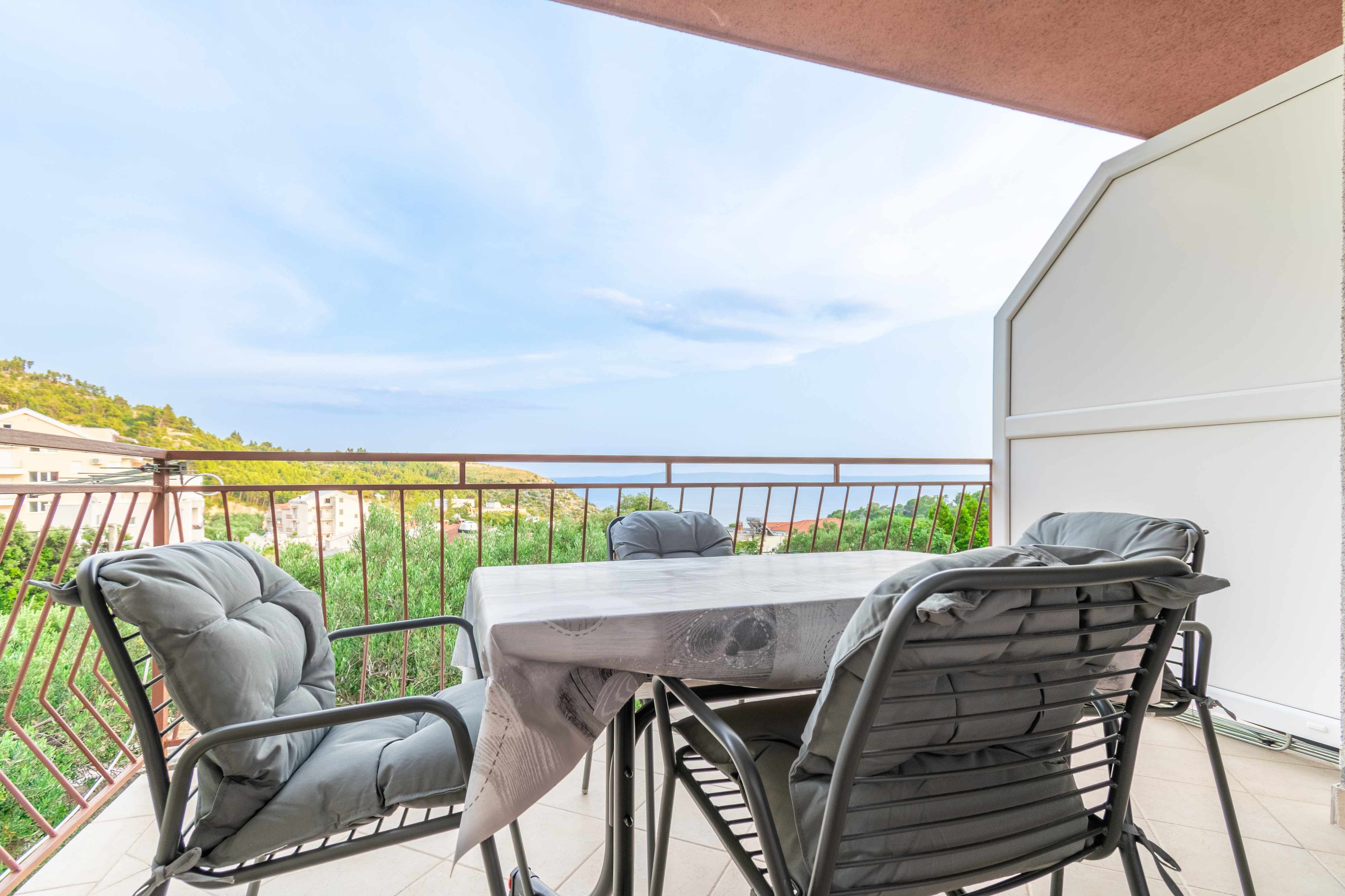 3-Zimmer-Ferienwohnung mit Terrasse und Meerblick Krvavica, Makarska A